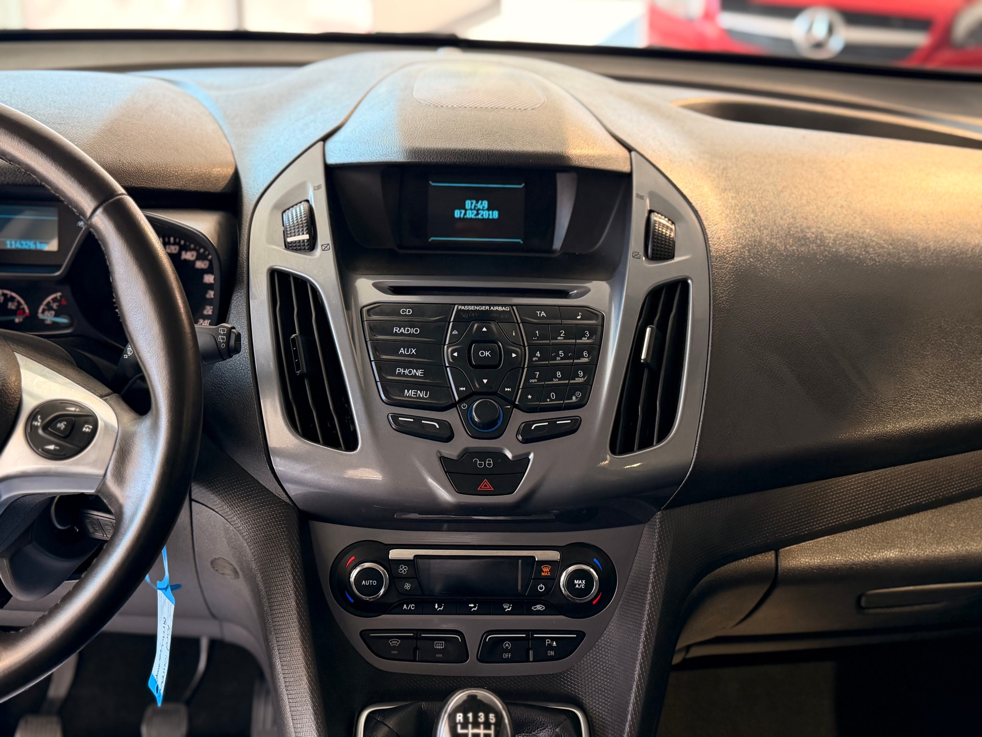 FORD Grand Tourneo Connect 1.5 TDCi Titanium-image-22