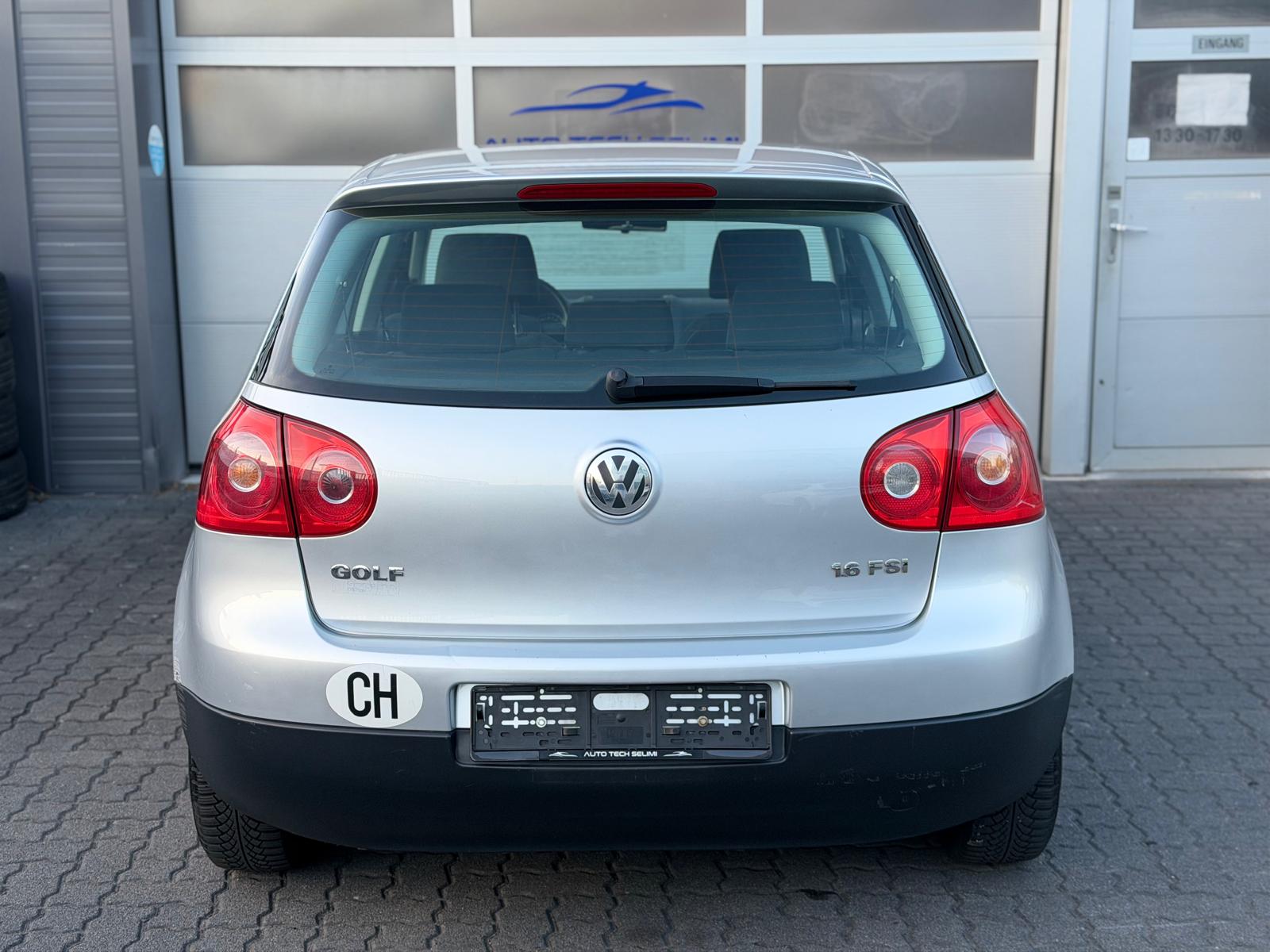 VW Golf 1.6 FSI Trend Edition-image-5
