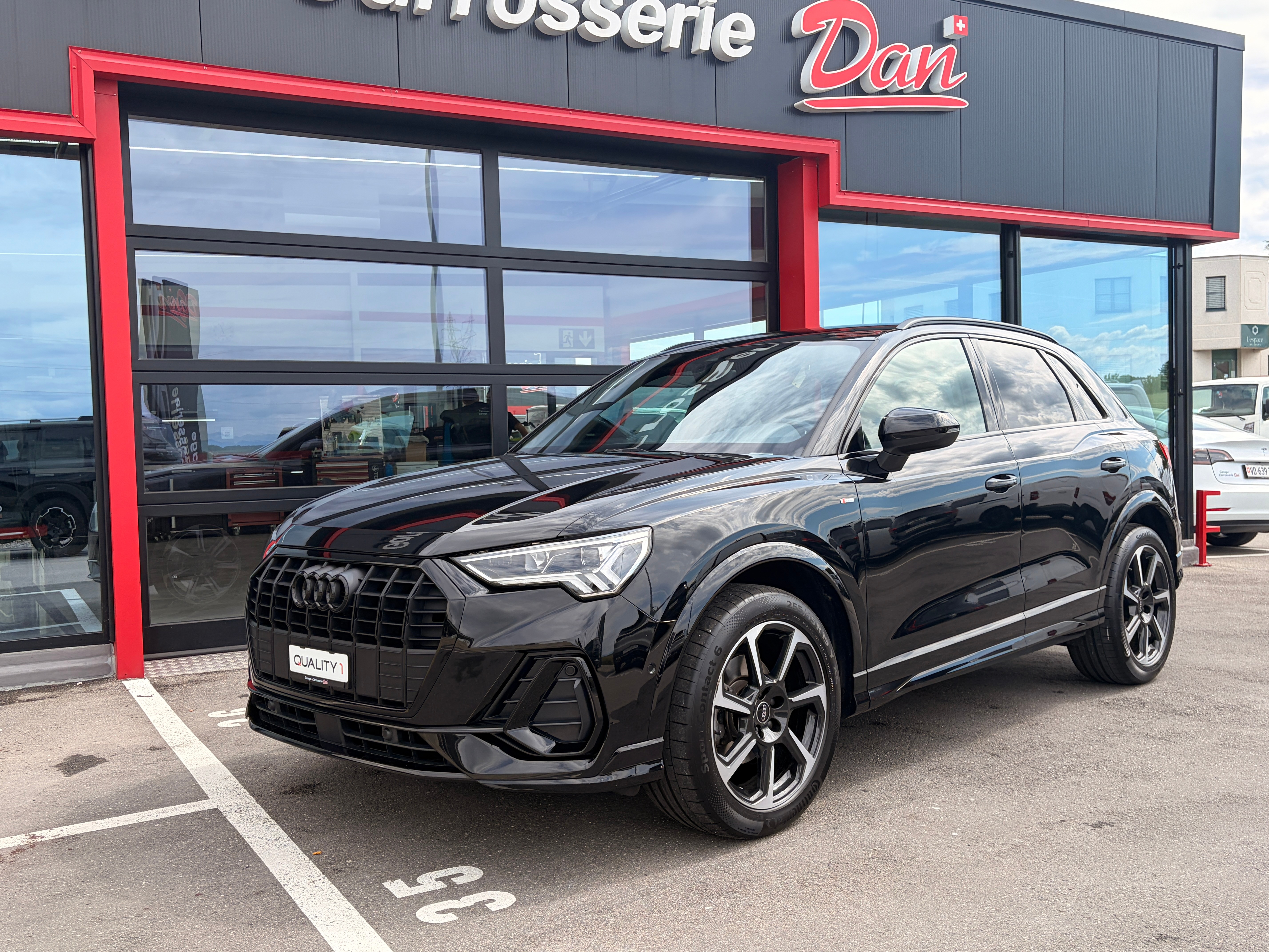AUDI Q3 35 TFSI S line Attraction (SUV / Geländewagen) Audi AUDI Q3 35 TFSI S line Attraction (SUV / Geländewagen)