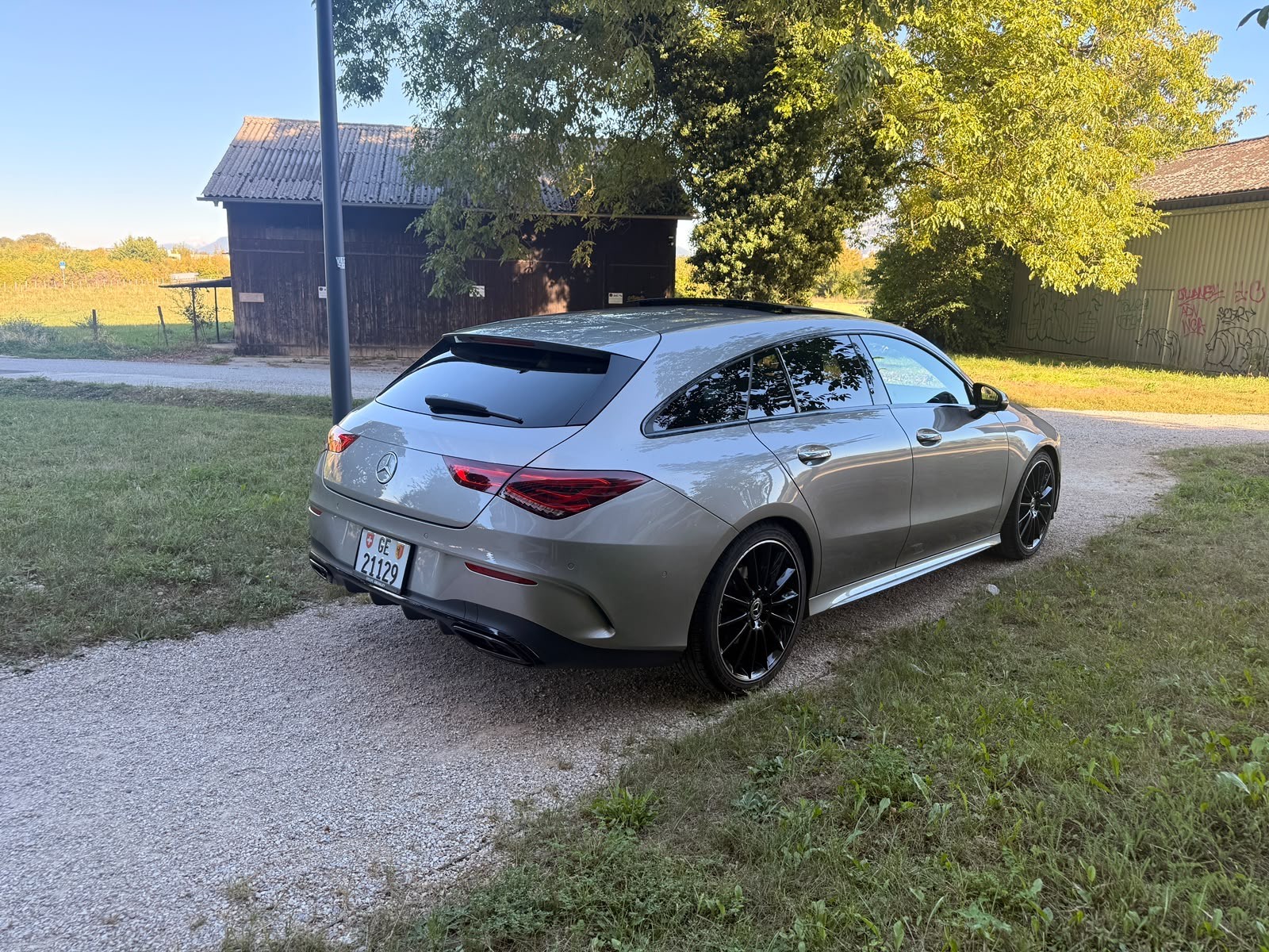 MERCEDES-BENZ CLA Shooting Brake 200 AMG Line 7G-DCT-image-4