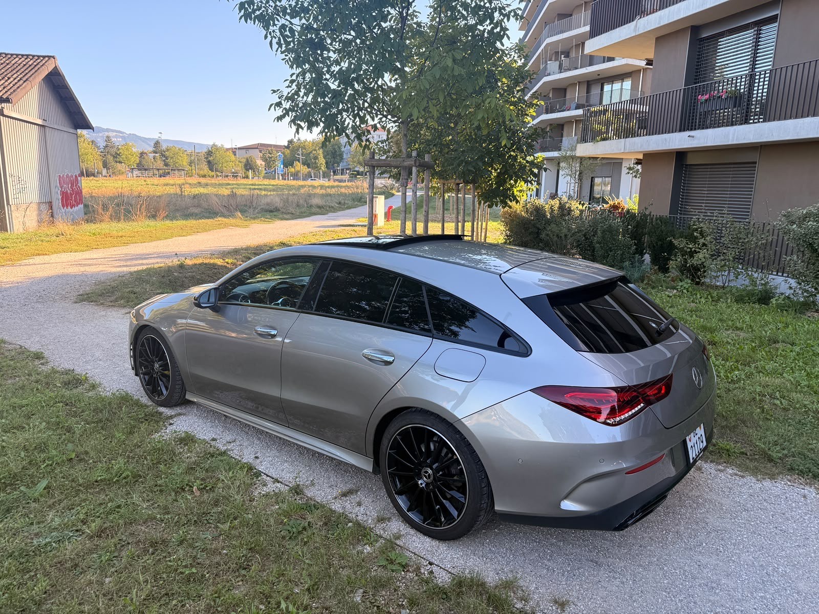 MERCEDES-BENZ CLA Shooting Brake 200 AMG Line 7G-DCT-image-3