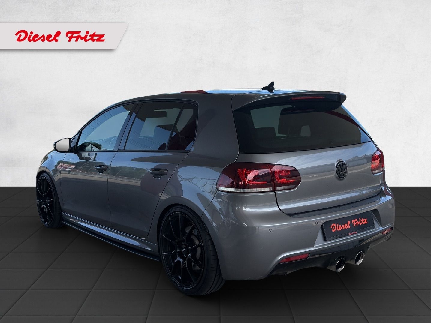 VW Golf 2.0 TSI R 4Motion DSG-image-2