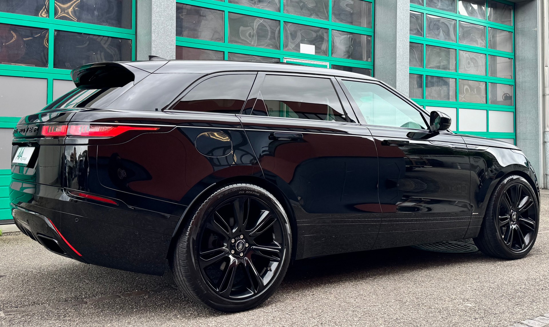 LAND ROVER Range Rover Velar R-Dynamic P 380 S Automatic-image-4