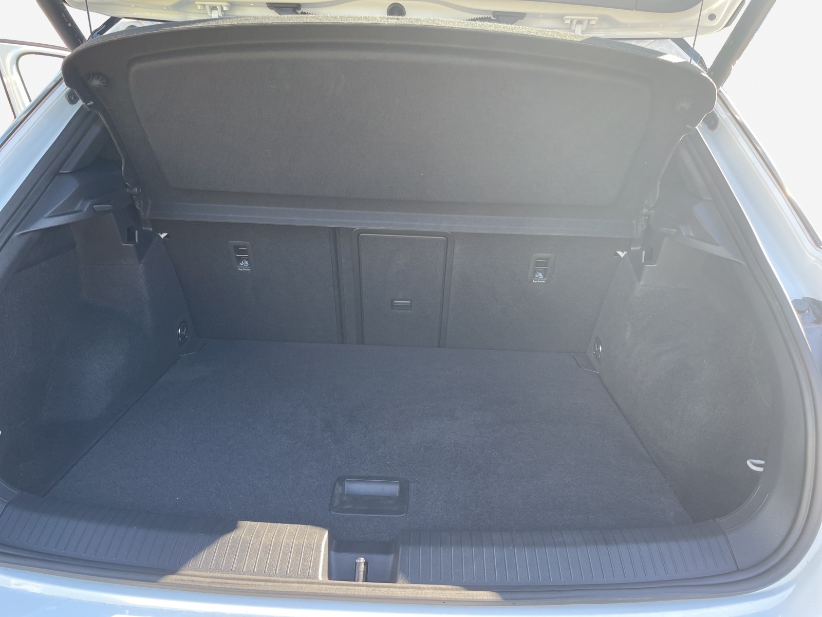 VW T-Roc 2.0 TSI Sport Selection DSG 4Motion-image-12