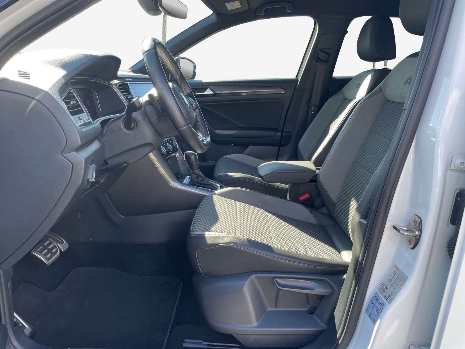 VW T-Roc 2.0 TSI Sport Selection DSG 4Motion-image-7