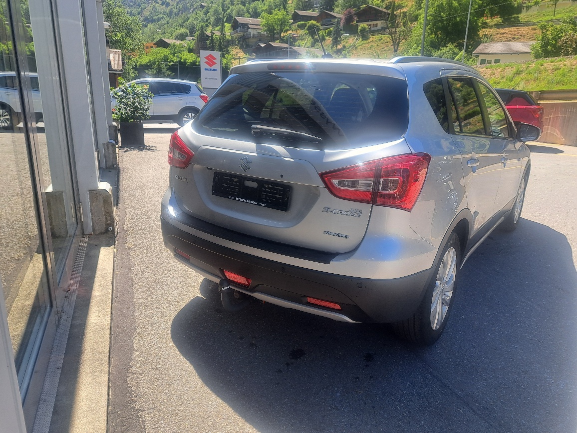 SUZUKI SX4 S-Cross 1.4 16V Piz Sulai 4WD-image-3