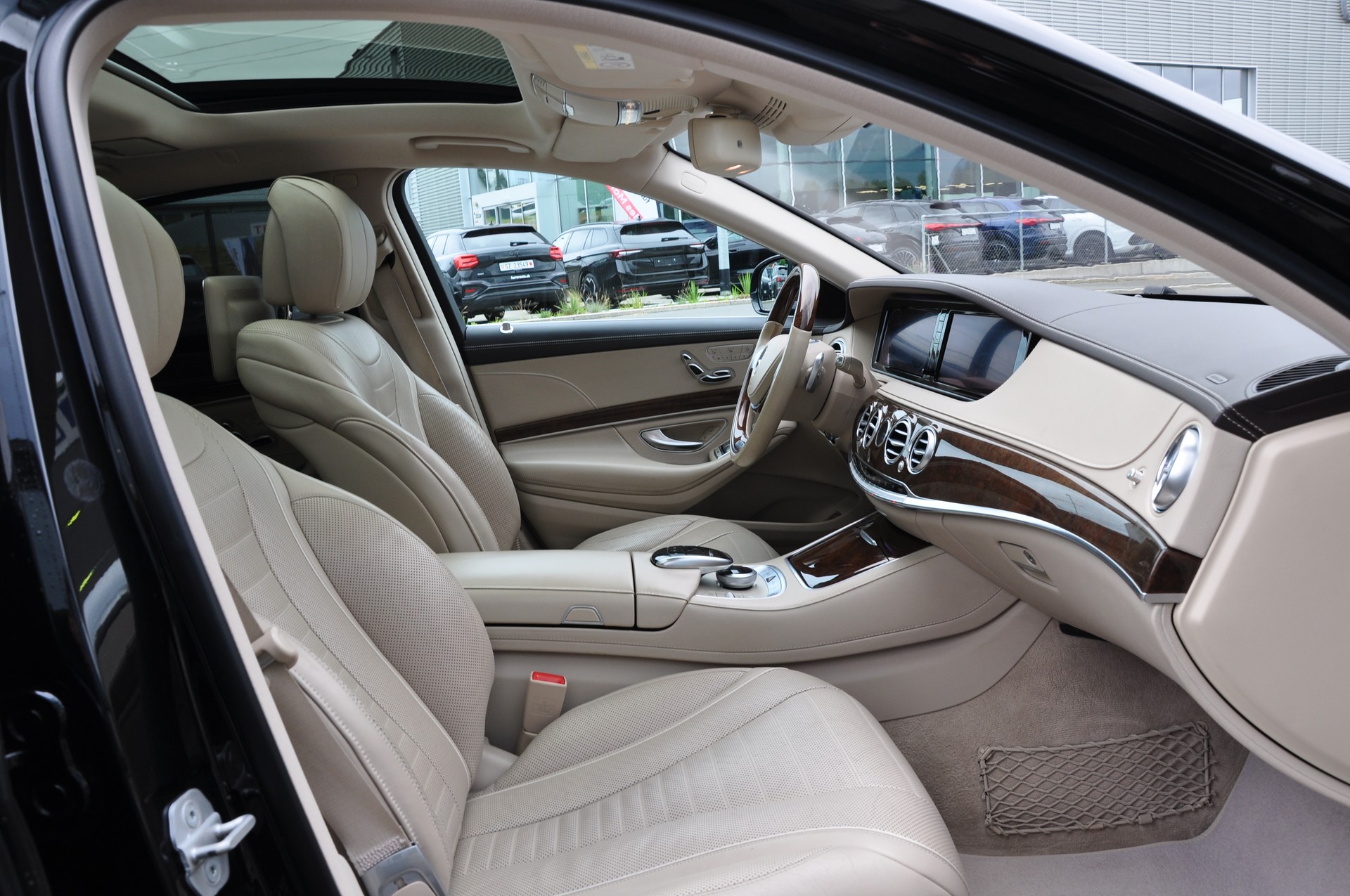 MERCEDES-BENZ S 350 d L 9G-Tronic-image-17