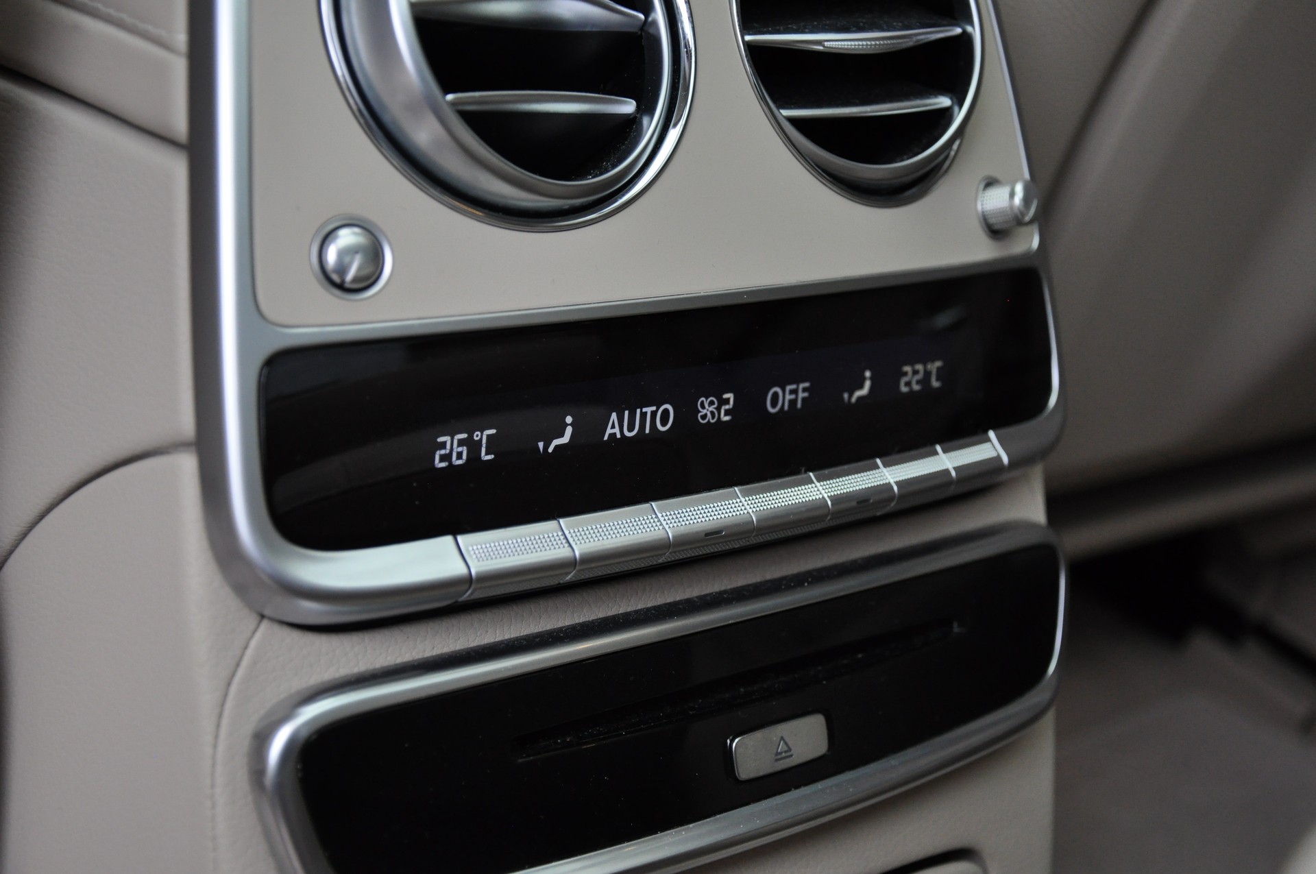 MERCEDES-BENZ S 350 d L 9G-Tronic-image-27