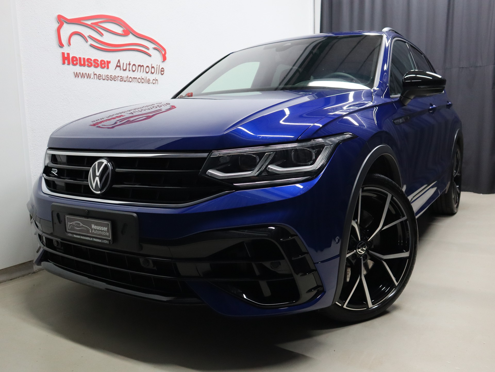 VW Tiguan 2.0TSI R Performance 4M DSG - Black Style - Panorama - Leder - Harman/Kardon - Head-Up - AHK - 360° Kamera - 320 PS-image-0
