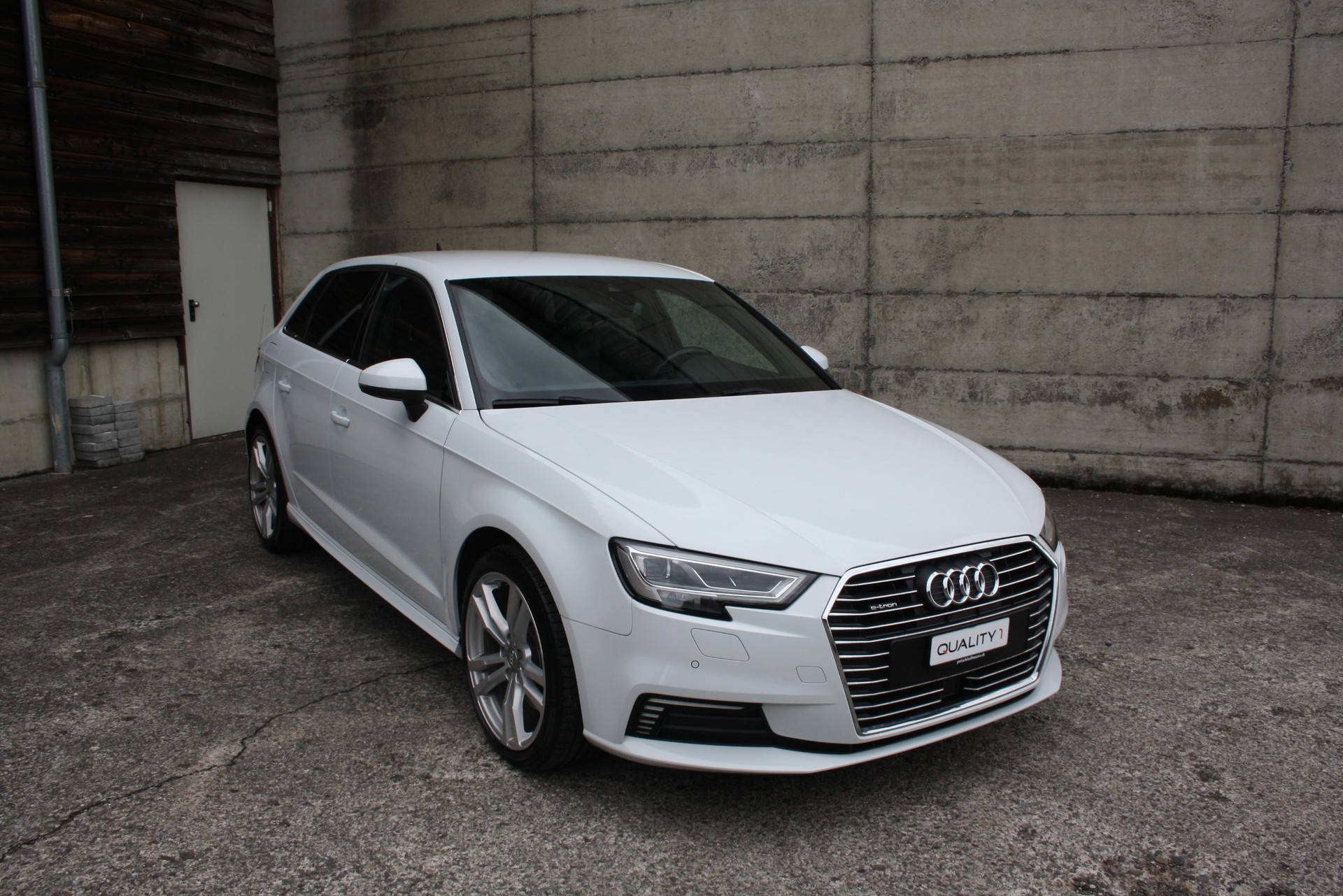 AUDI A3 Sportback 40 TFSI e-tron Sport S-tronic-image-0
