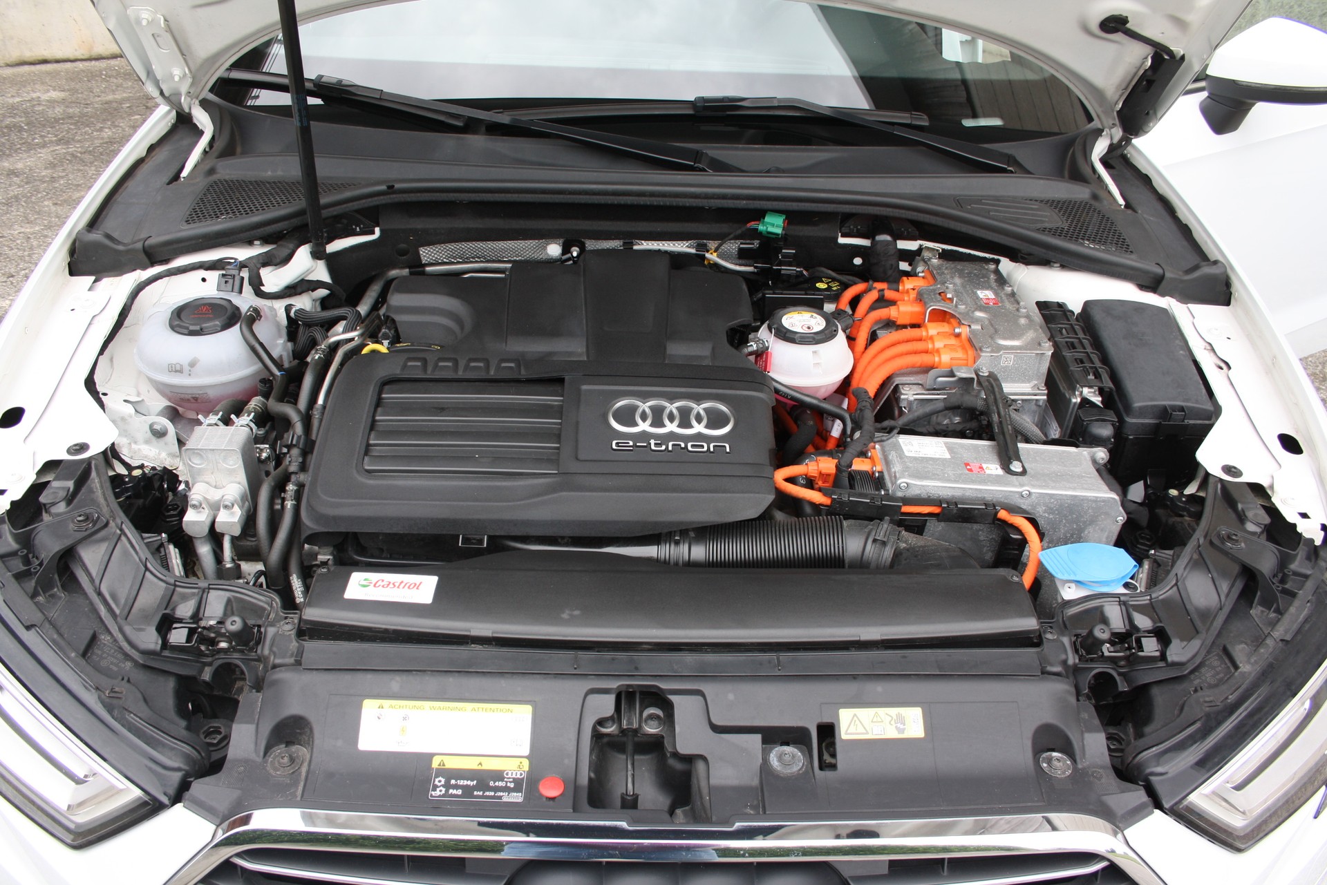 AUDI A3 Sportback 40 TFSI e-tron Sport S-tronic-image-15