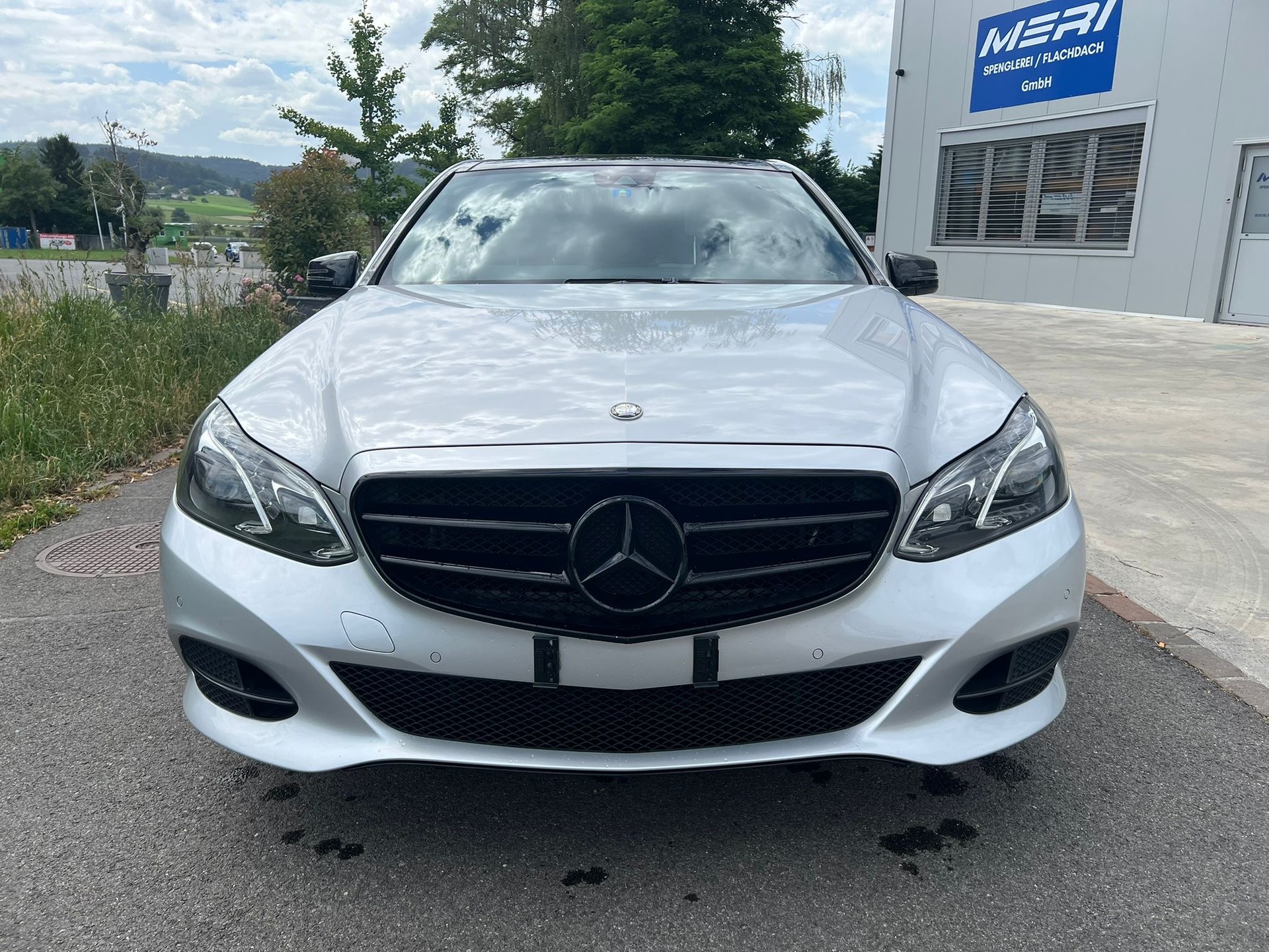 MERCEDES-BENZ E 400 Avantgarde 4Matic 7G-Tronic-image-2