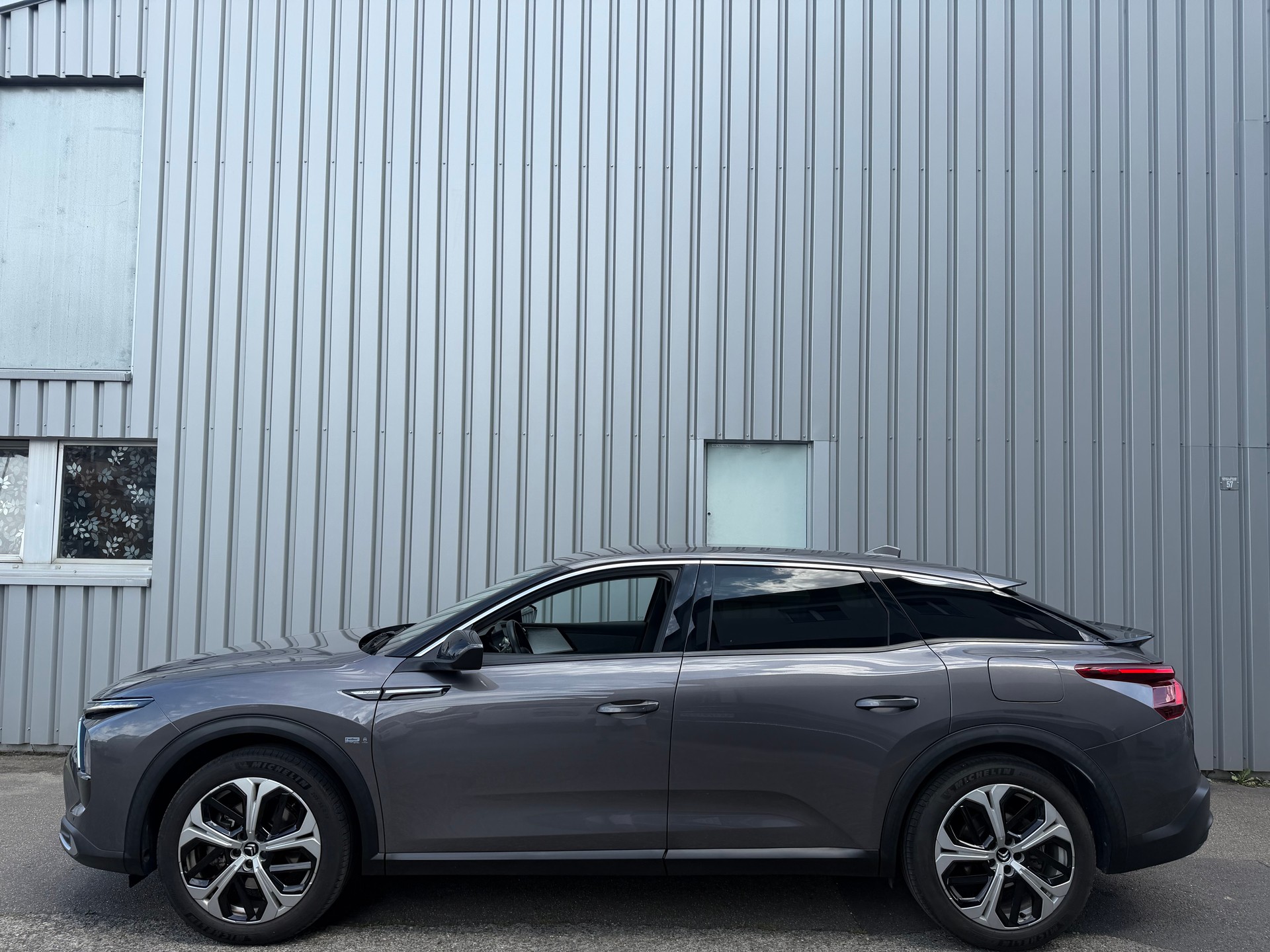 CITROEN C5 X 1.6i PHEV Shine Pack e-EAT8-image-3