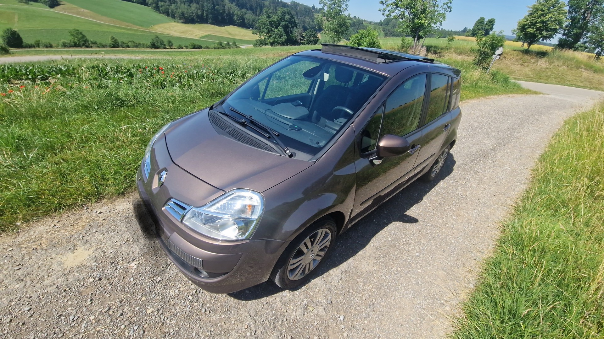 RENAULT 1.6 16V Night&Day-image-0
