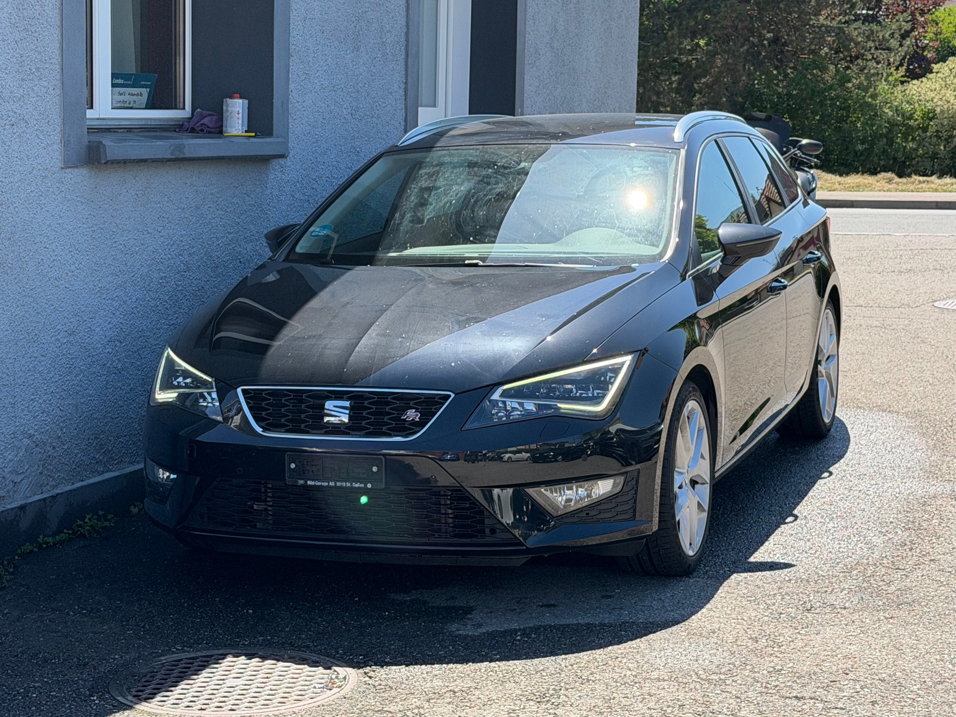 SEAT Leon 2.0 TDI FR-image-1