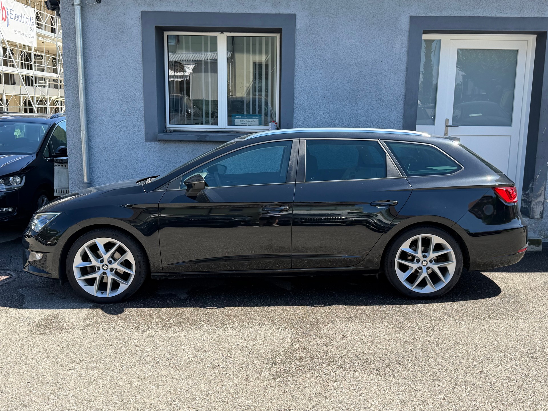 SEAT Leon 2.0 TDI FR-image-2