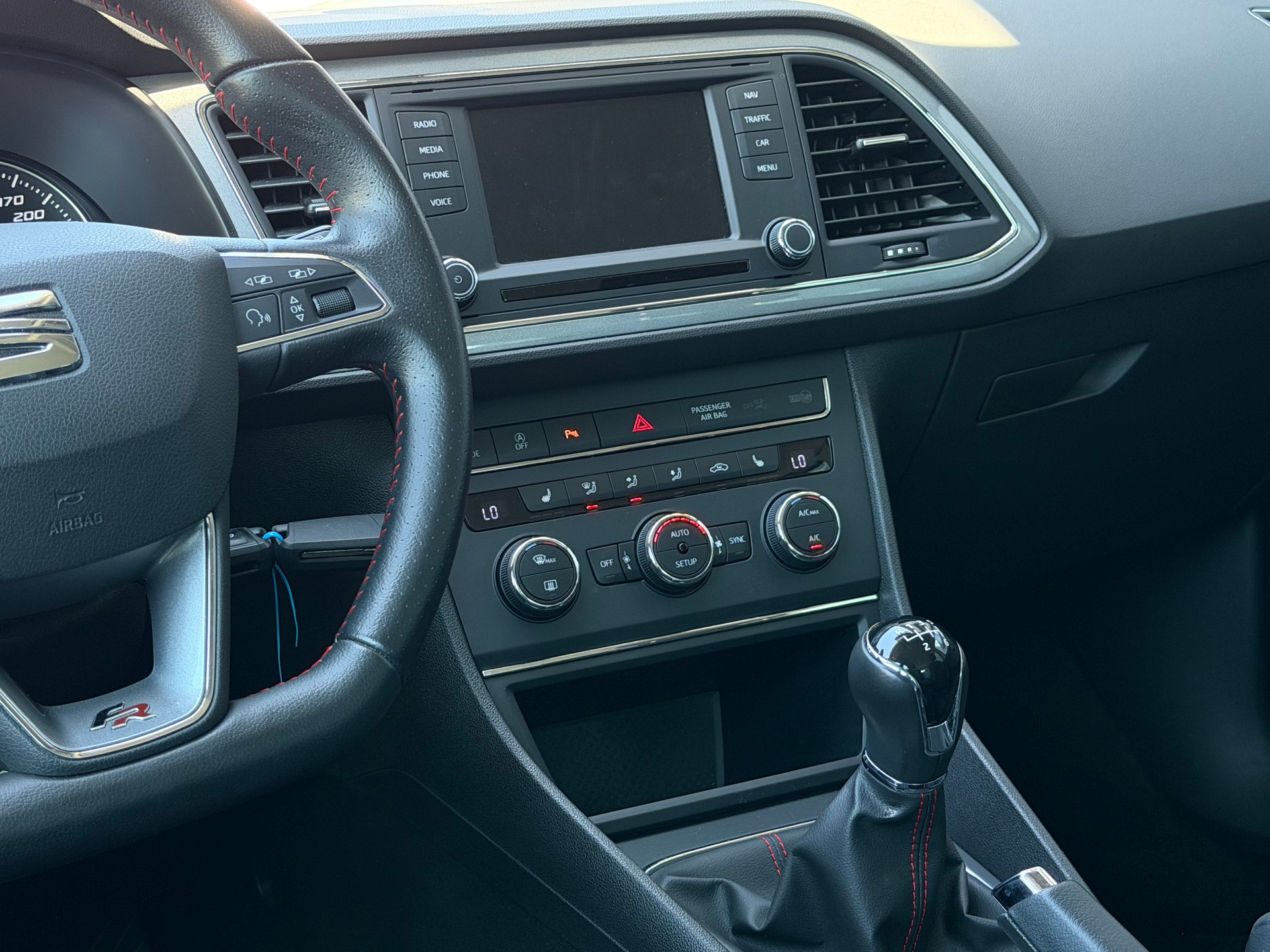 SEAT Leon 2.0 TDI FR-image-9