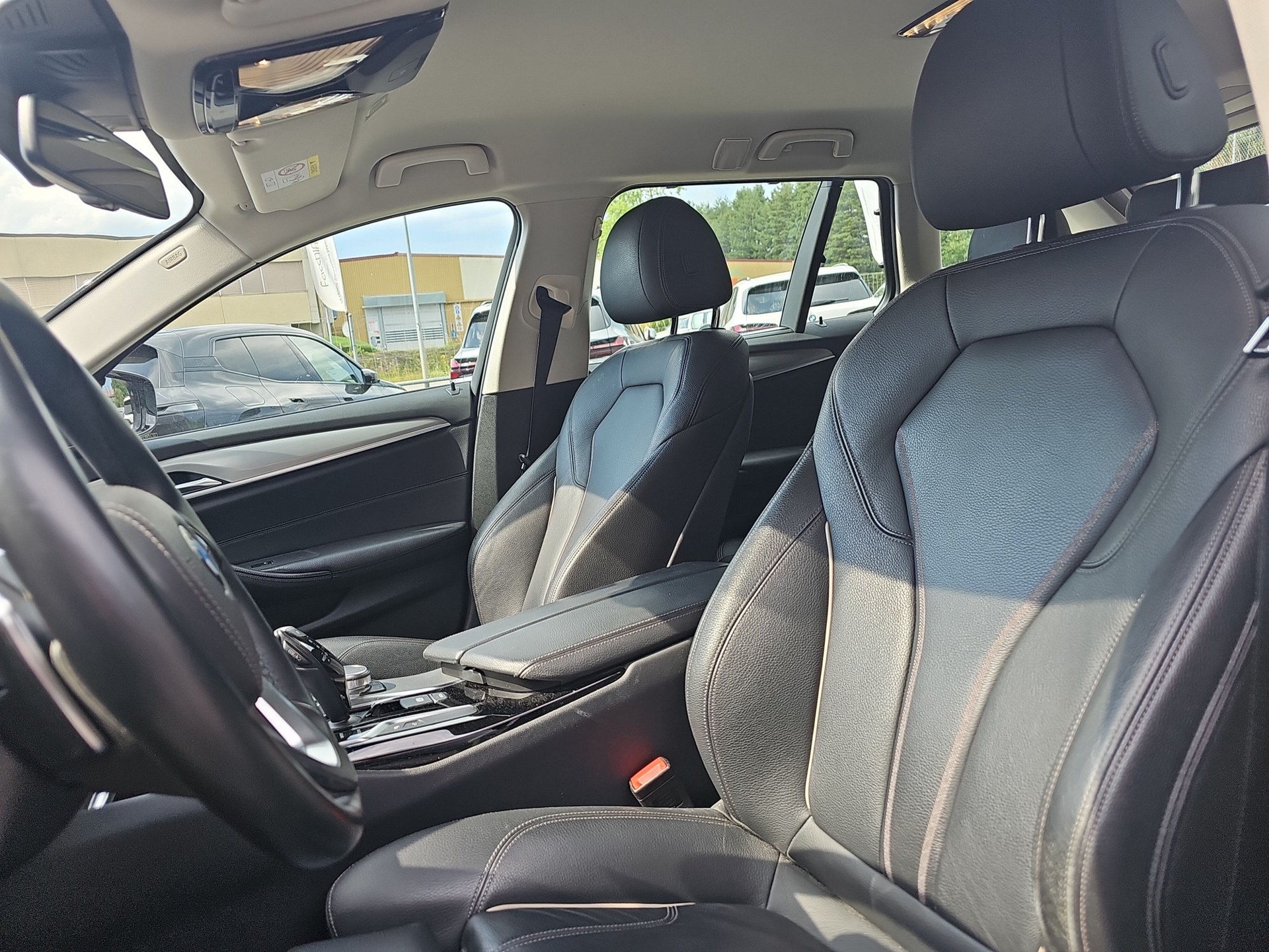 BMW 530d xDrive Touring Sport Line Steptronic-image-9