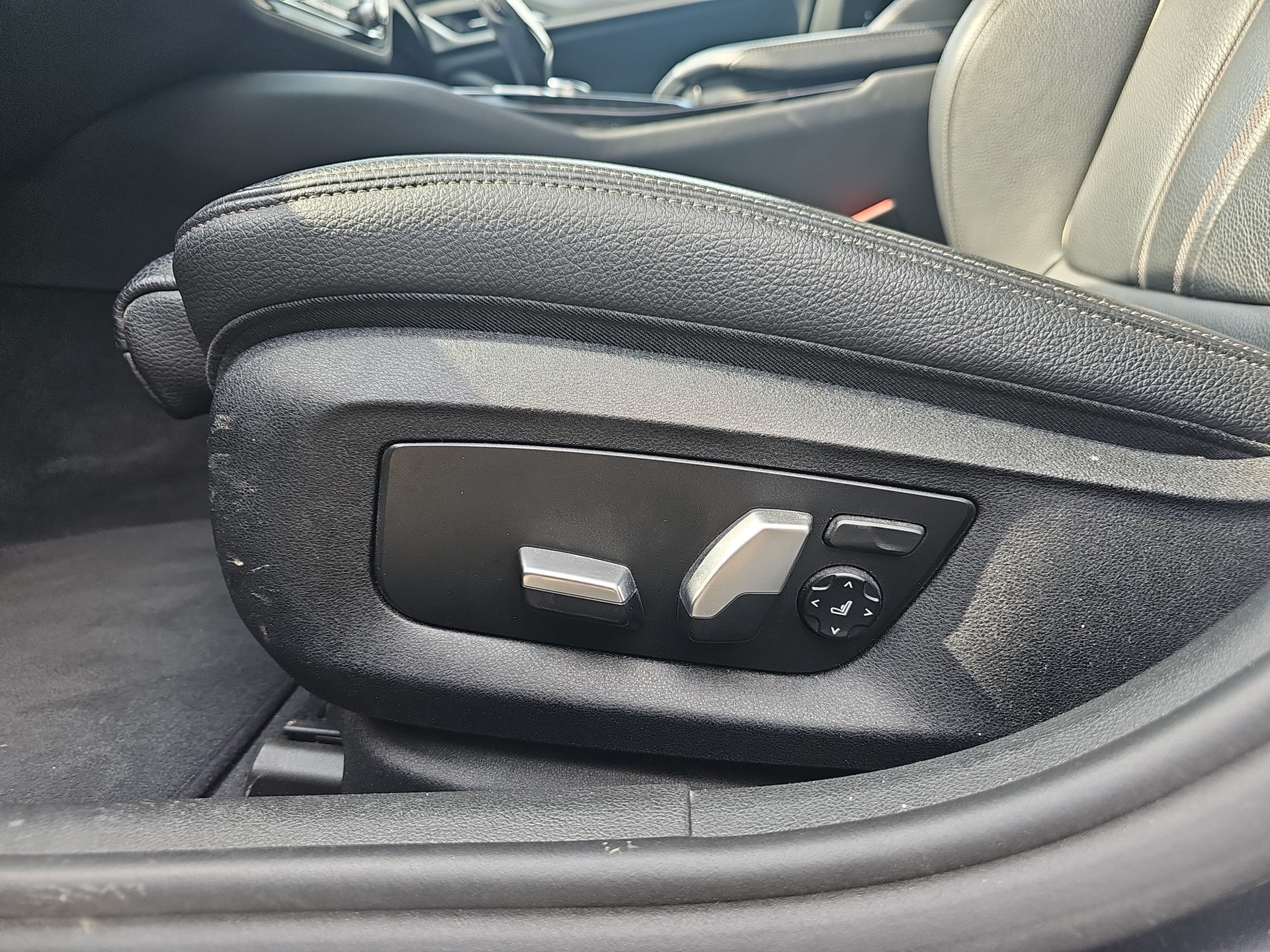 BMW 530d xDrive Touring Sport Line Steptronic-image-18