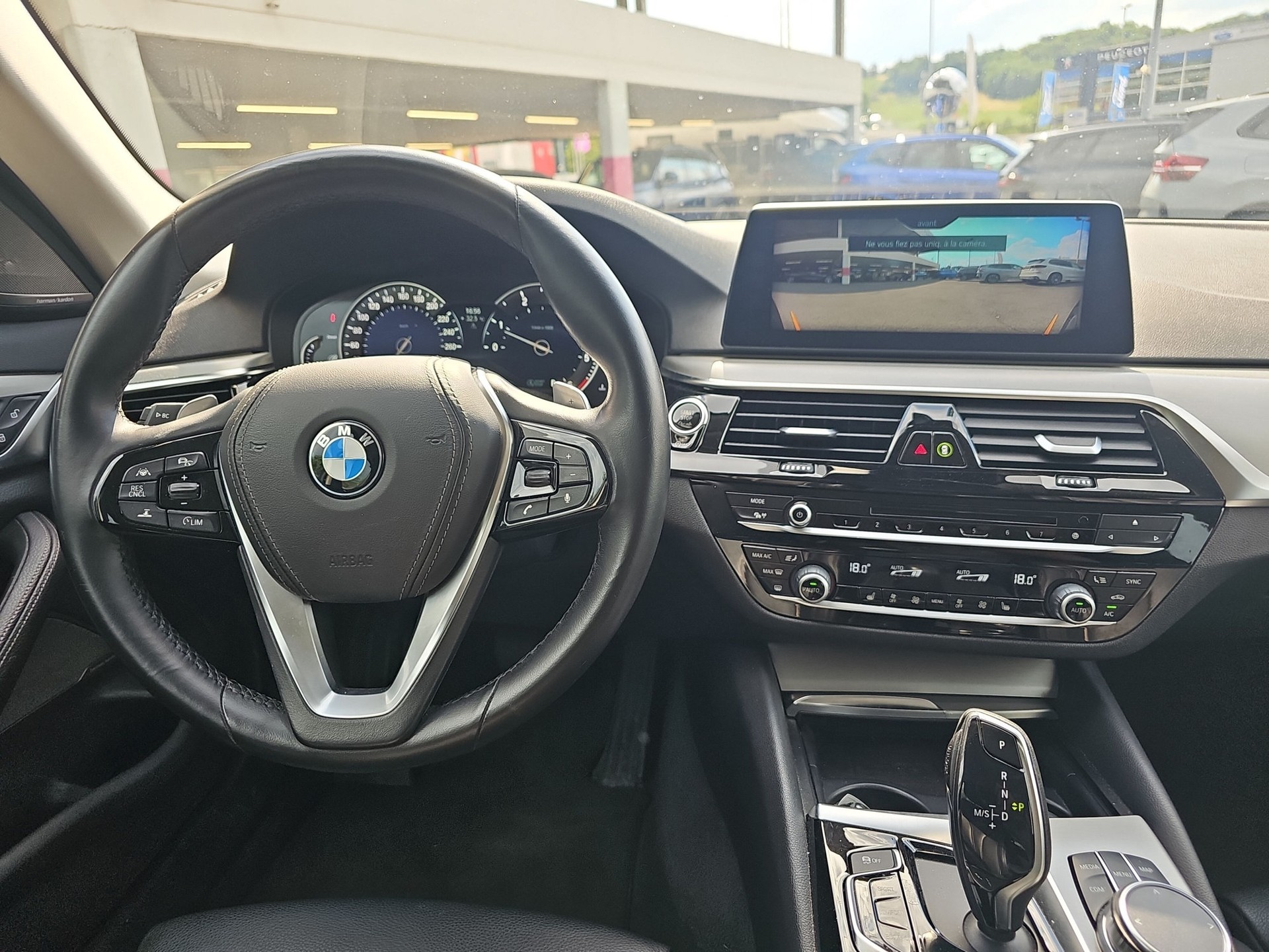 BMW 530d xDrive Touring Sport Line Steptronic-image-11
