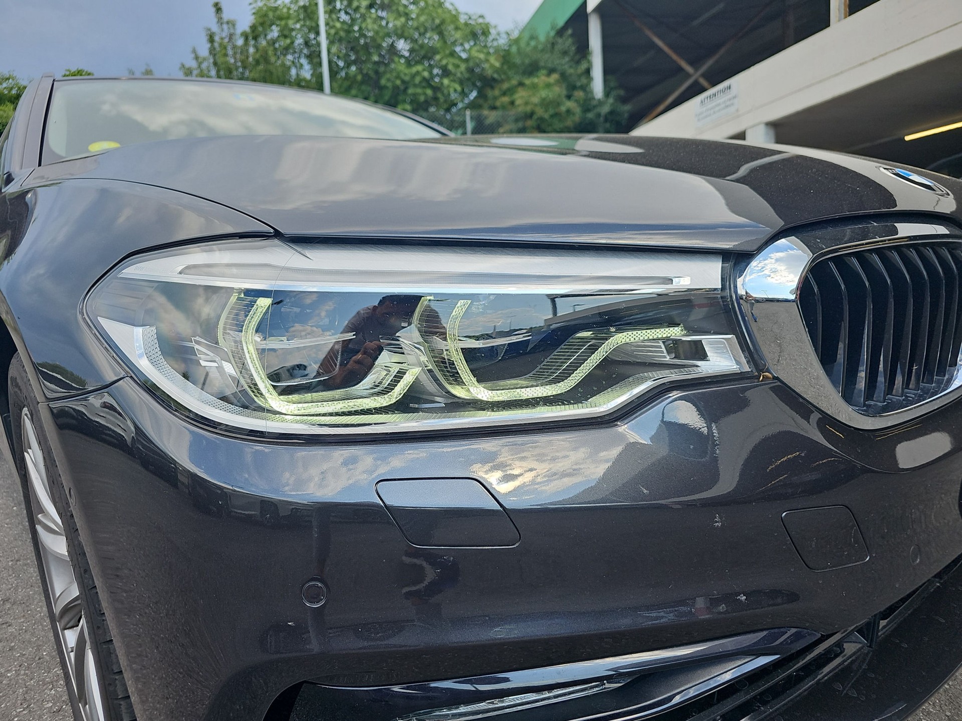 BMW 530d xDrive Touring Sport Line Steptronic-image-17