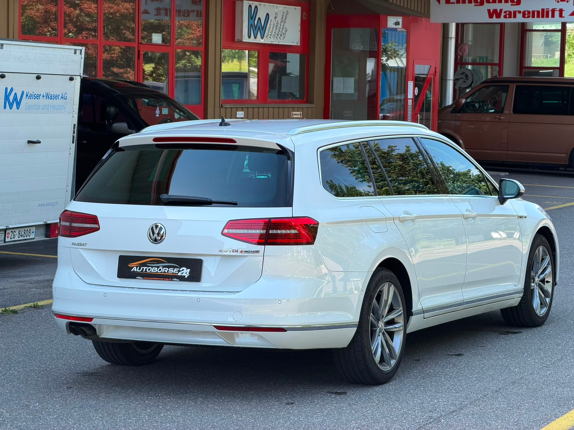 VW Passat Variant 2.0 TDI 190 SCR Highl. DSG 4m-image-4