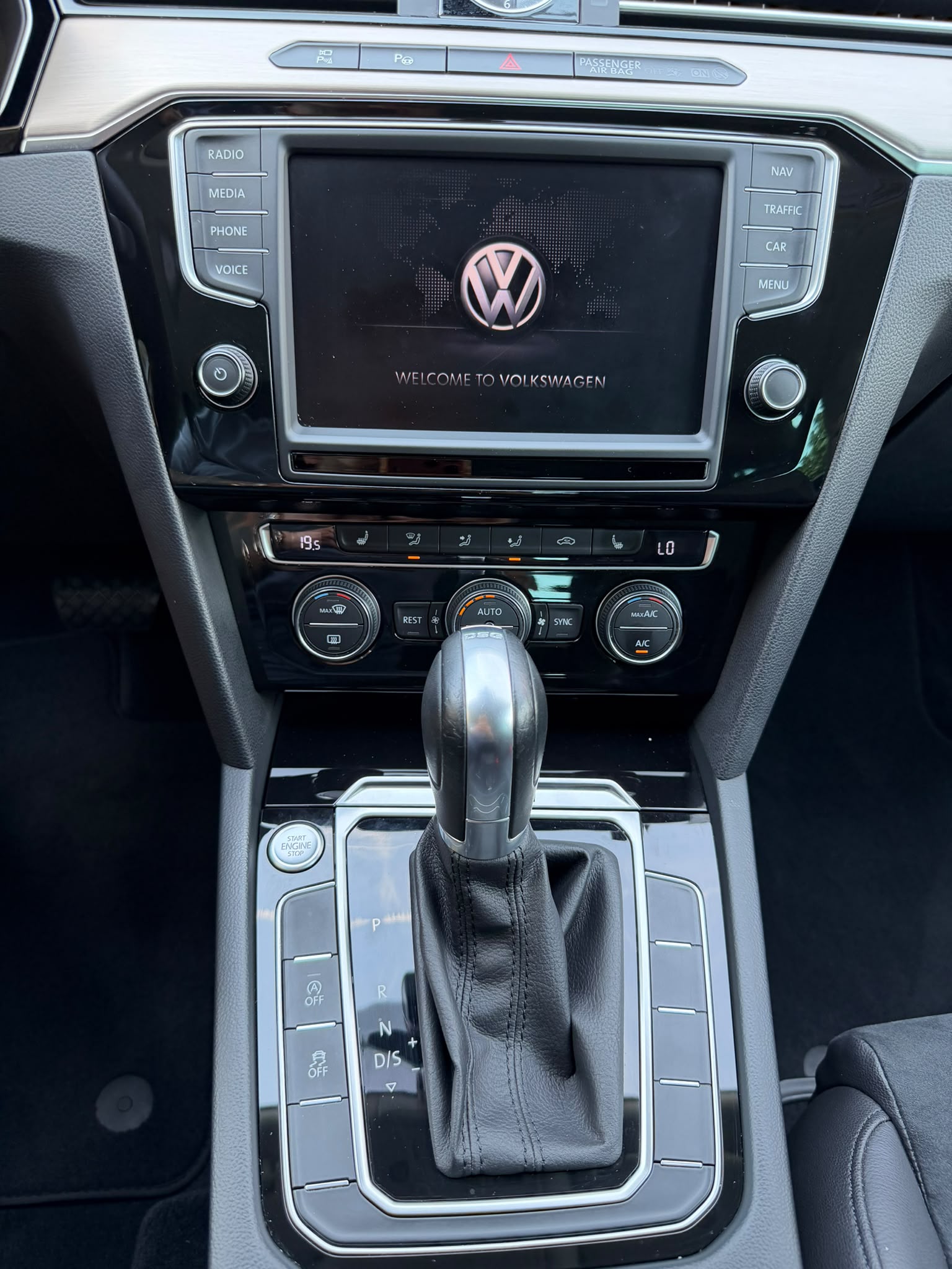 VW Passat Variant 2.0 TDI 190 SCR Highl. DSG 4m-image-12