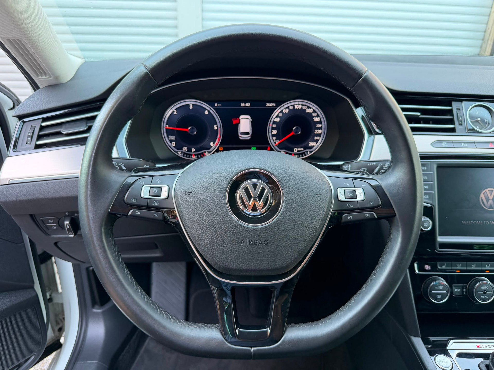 VW Passat Variant 2.0 TDI 190 SCR Highl. DSG 4m-image-7