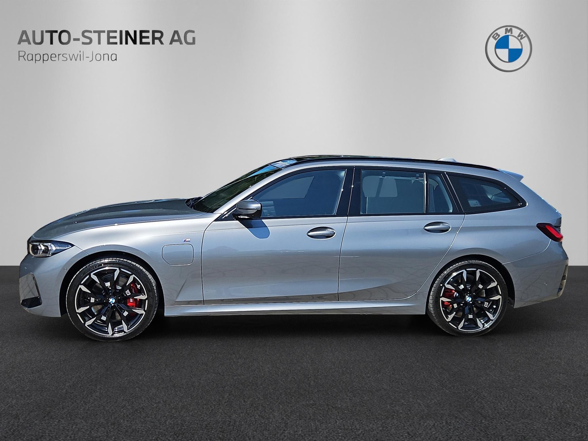 BMW 330e xDrive Touring M Sport Pro-image-1