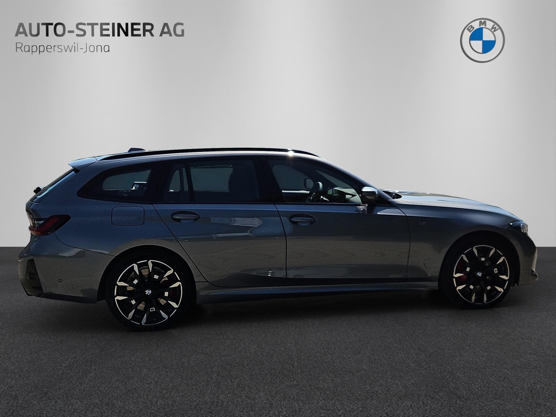 BMW 330e xDrive Touring M Sport Pro-image-5