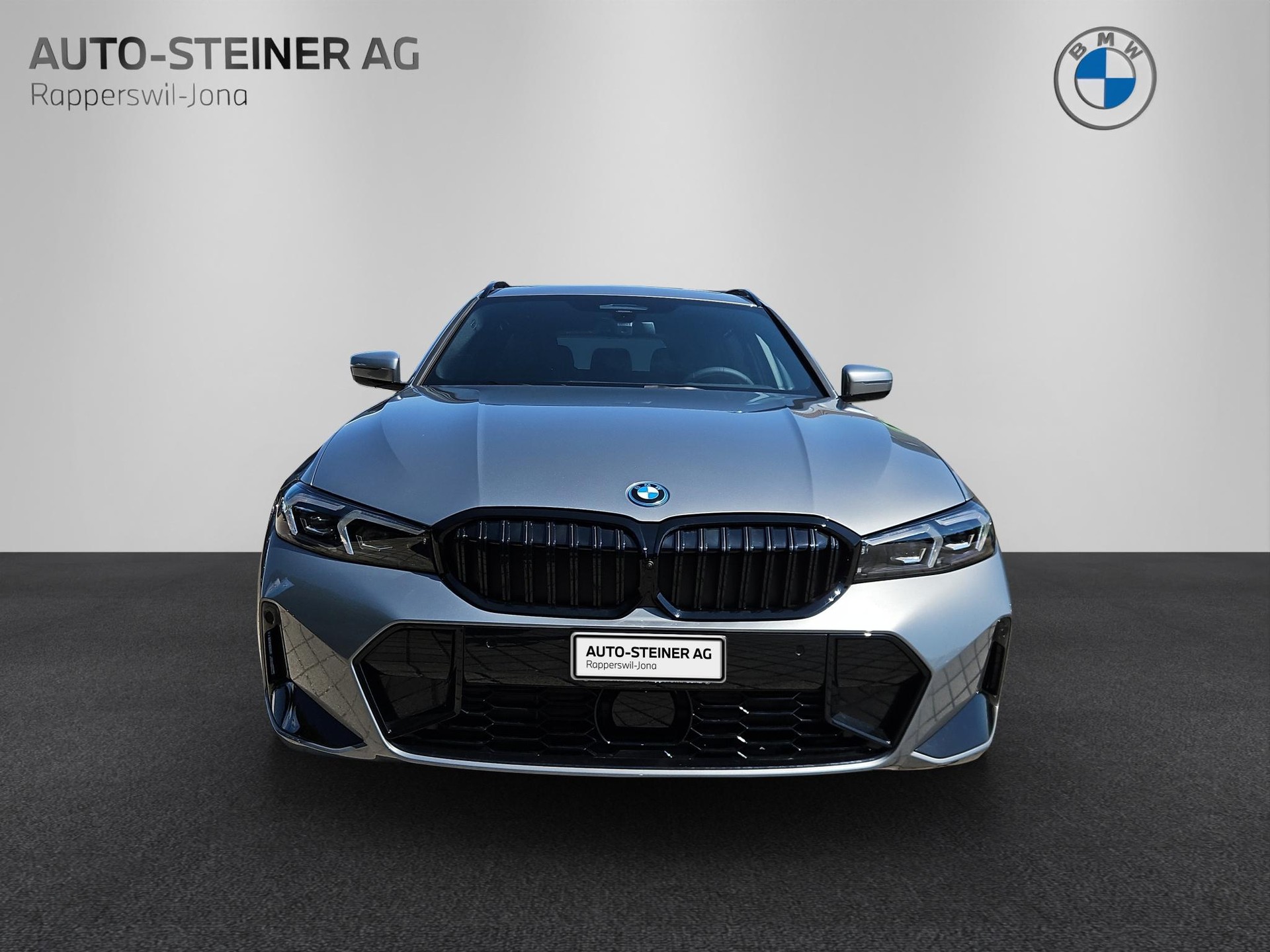 BMW 330e xDrive Touring M Sport Pro-image-7
