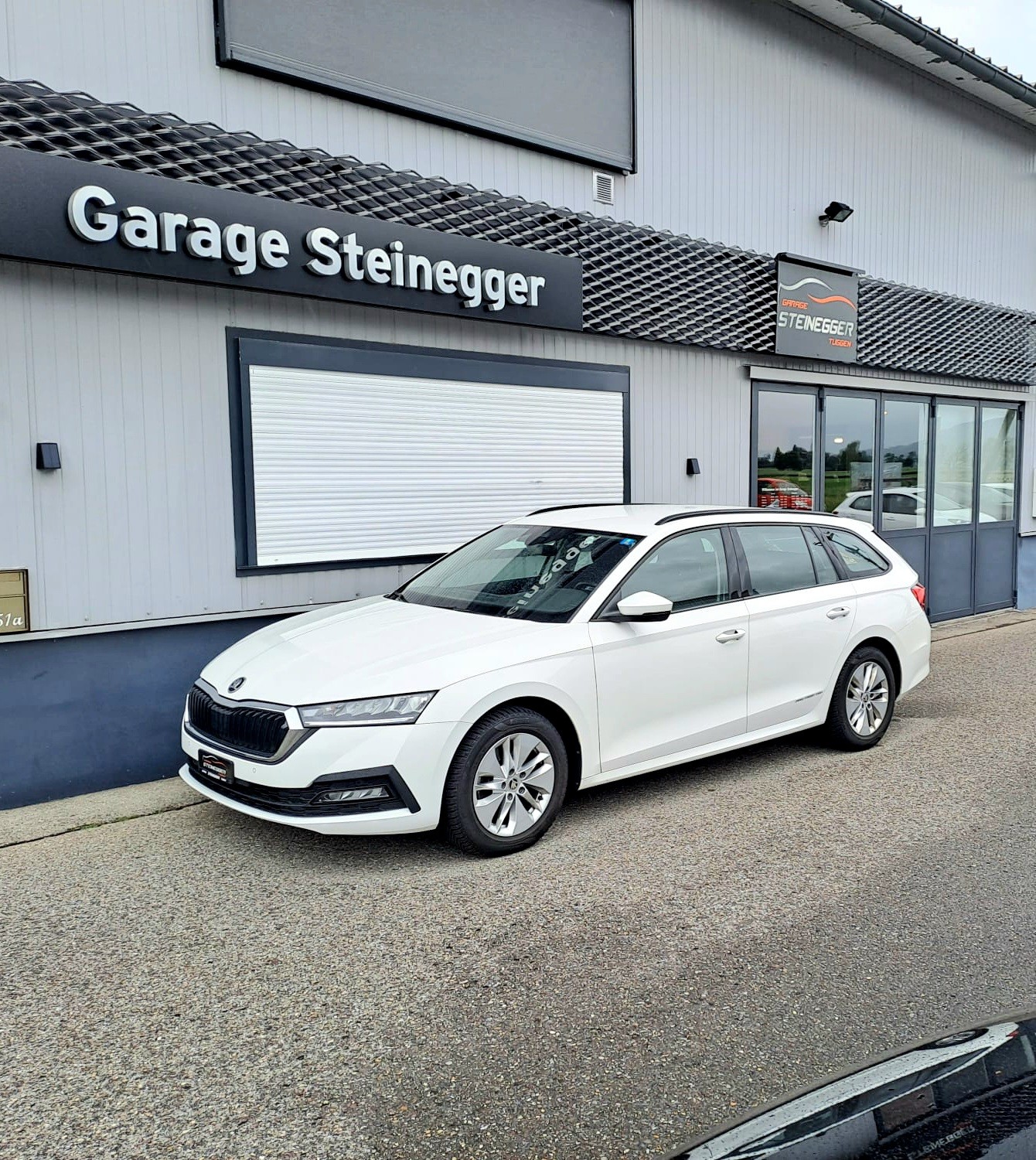 SKODA Octavia Combi 2.0 TDI DSG Ambition 4x4-image-3
