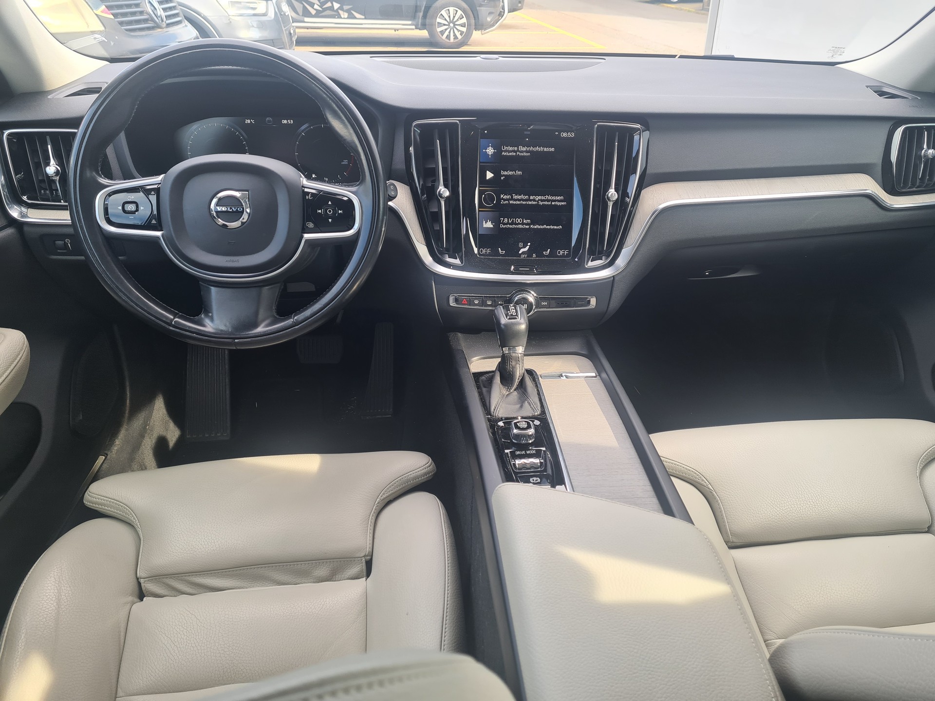 VOLVO V60 D4 AWD Inscription Geartronic-image-7