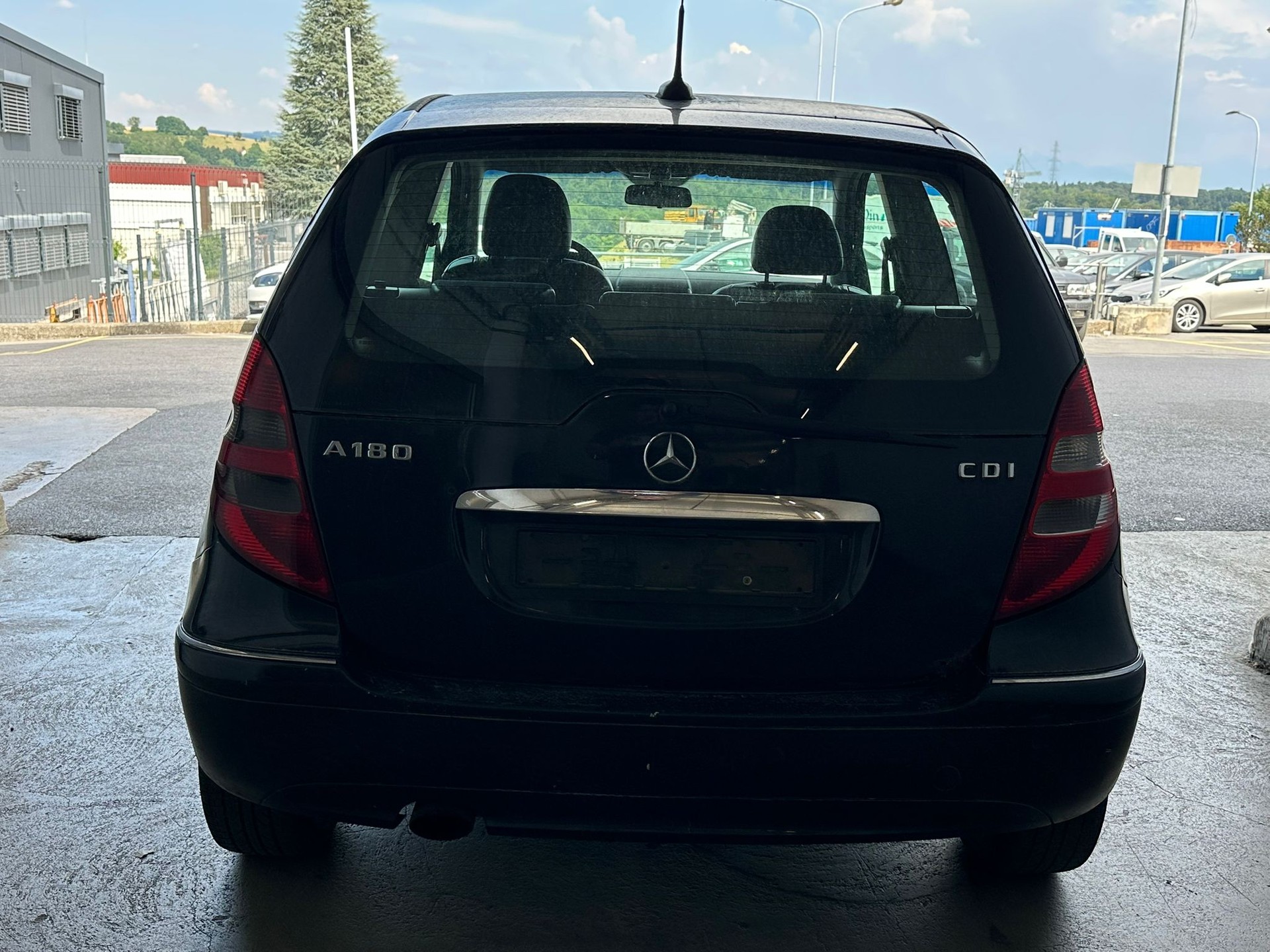 MERCEDES-BENZ A 180 CDI Avantgarde-image-4