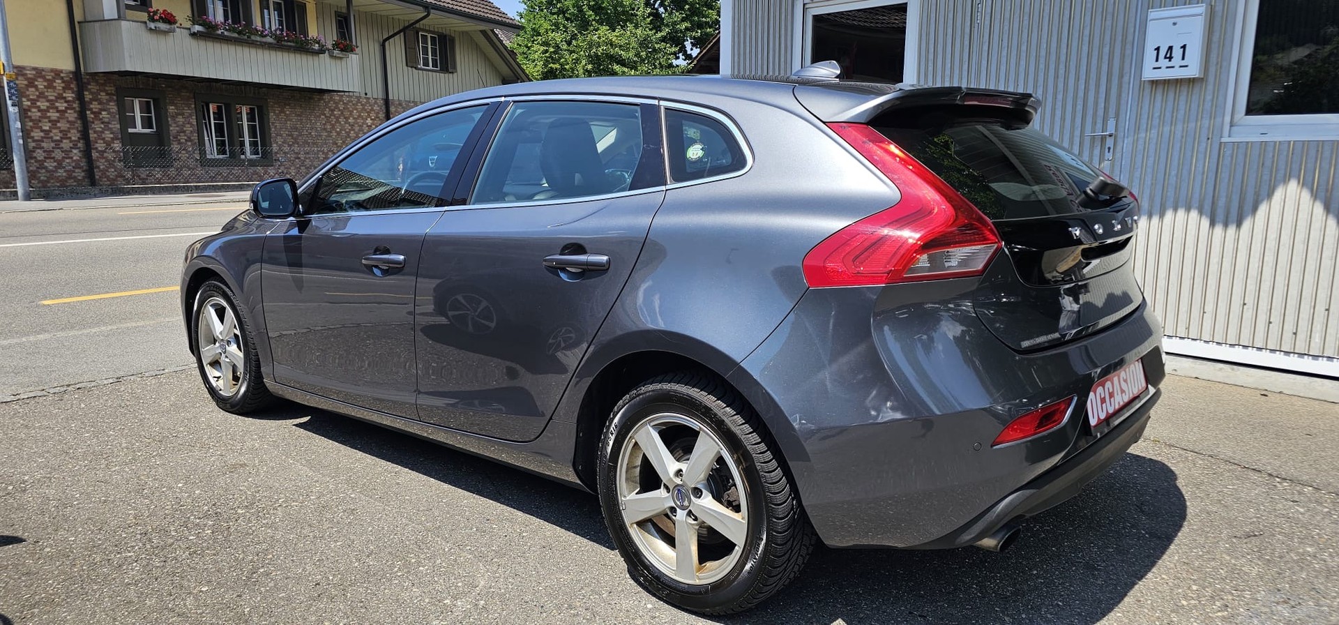 VOLVO V40 T4 Powershift-image-5