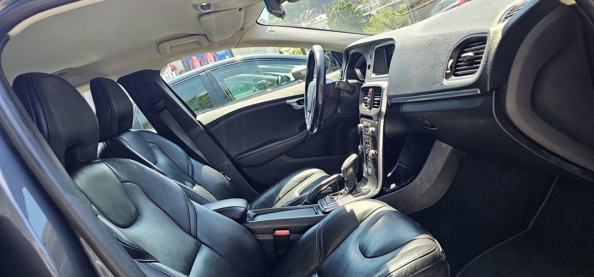 VOLVO V40 T4 Powershift-image-10