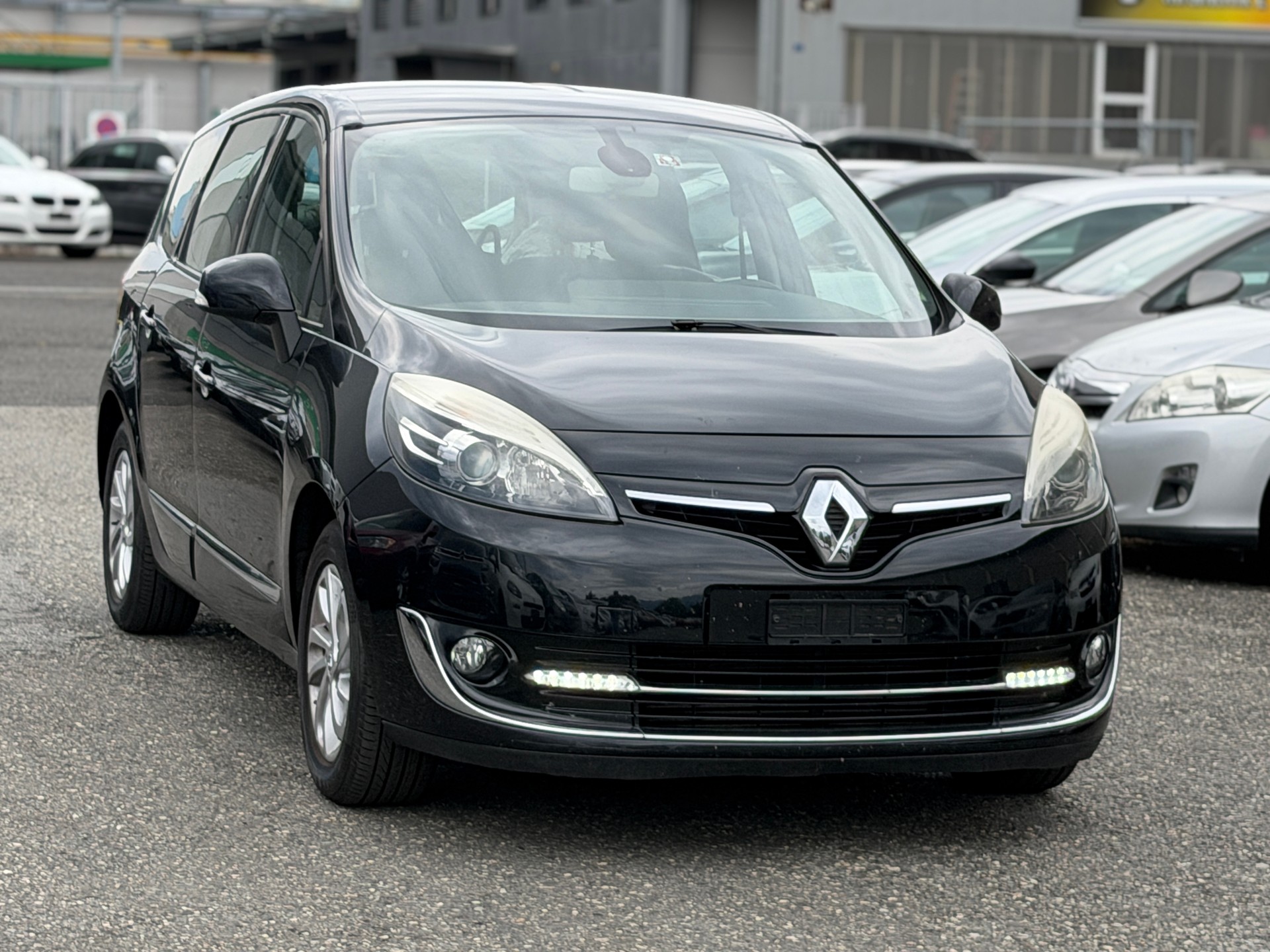 RENAULT Grand Scénic 1.2 16V Turbo Dynamique-image-1