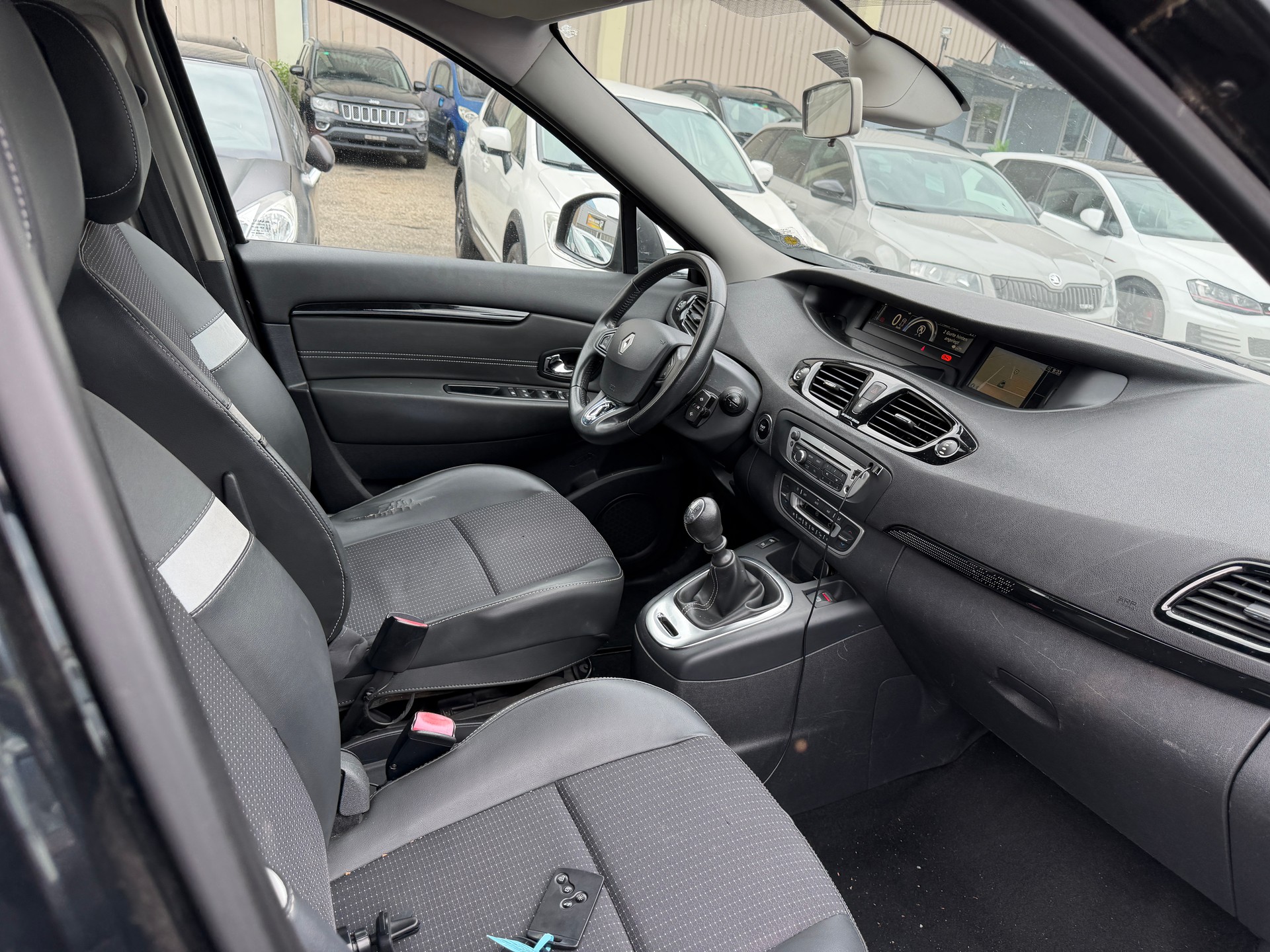 RENAULT Grand Scénic 1.2 16V Turbo Dynamique-image-6