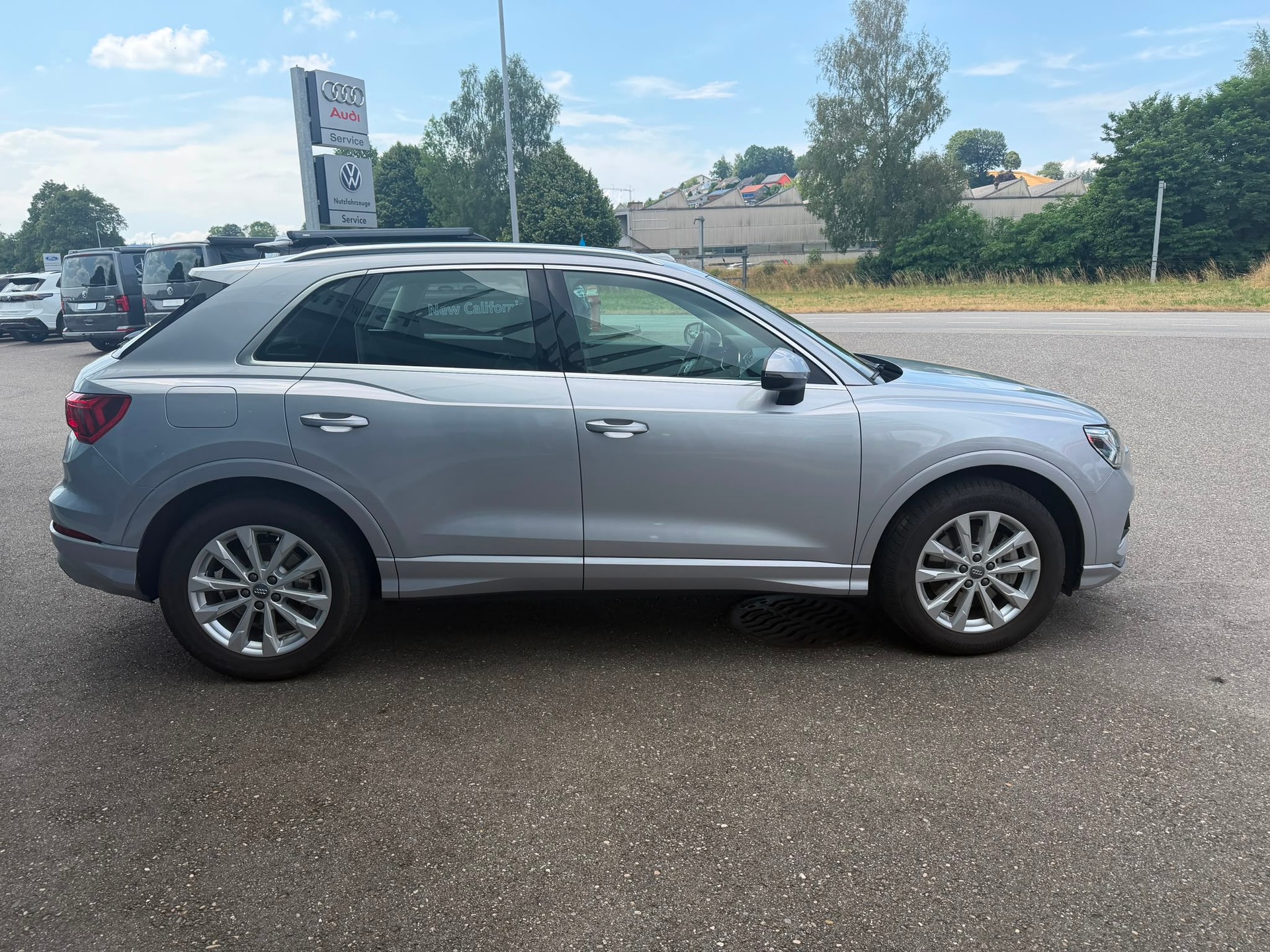AUDI Q3 40 TFSI advanced quattro S-tronic-image-5