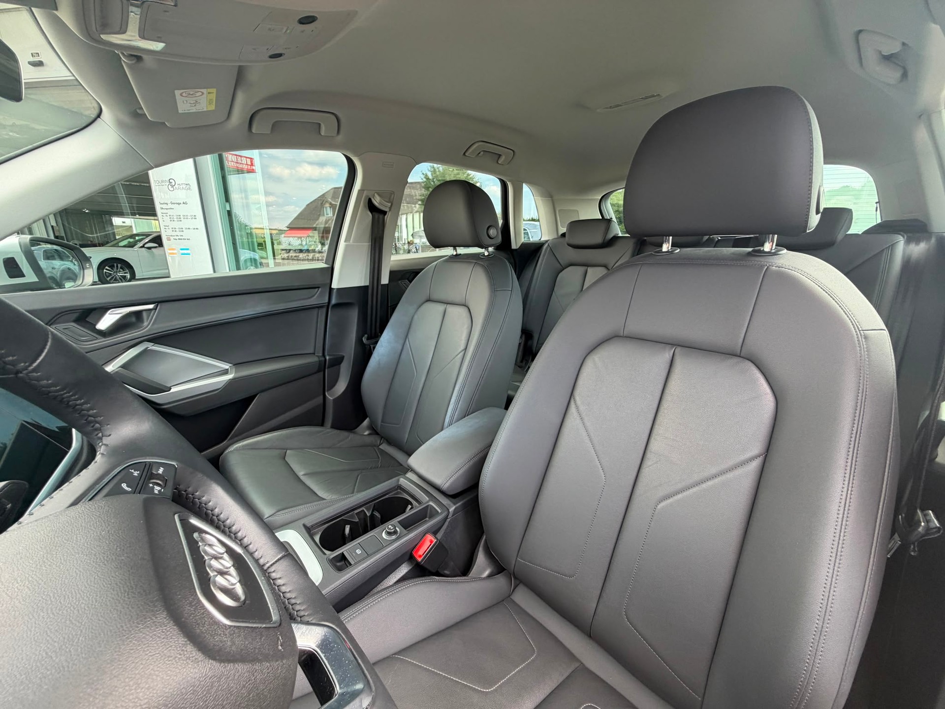 AUDI Q3 40 TFSI advanced quattro S-tronic-image-21