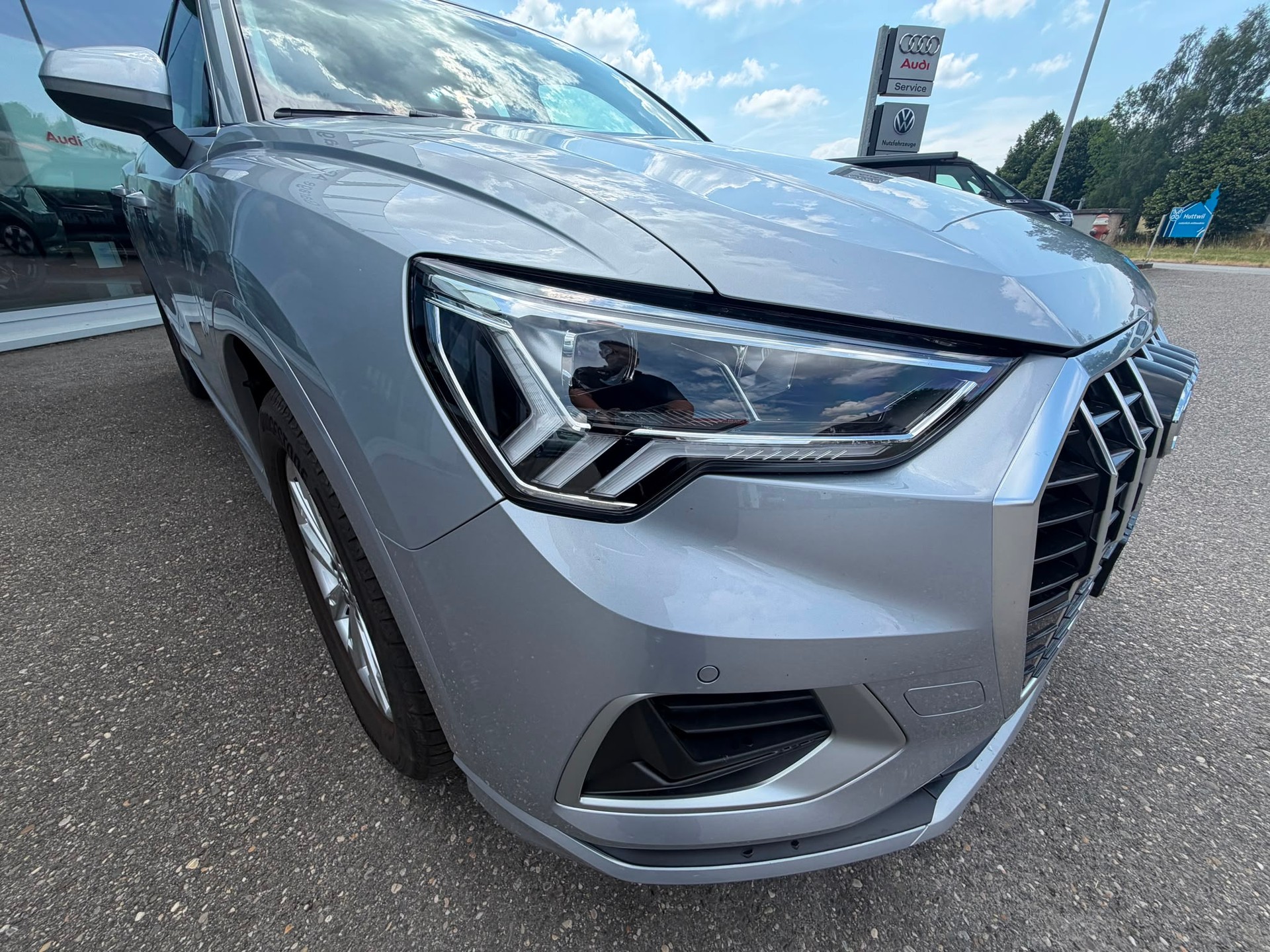 AUDI Q3 40 TFSI advanced quattro S-tronic-image-8