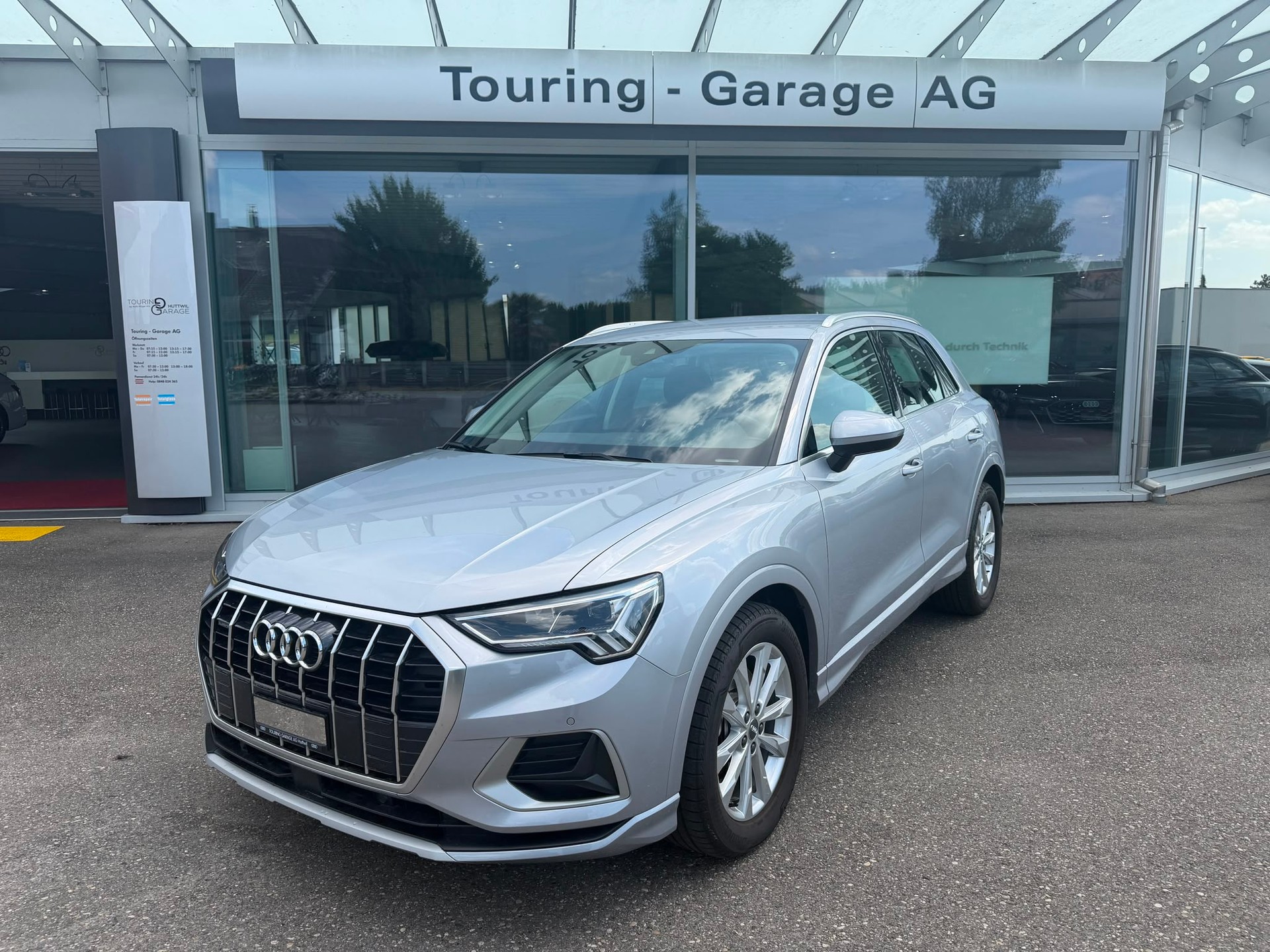 AUDI Q3 40 TFSI advanced quattro S-tronic-image-0