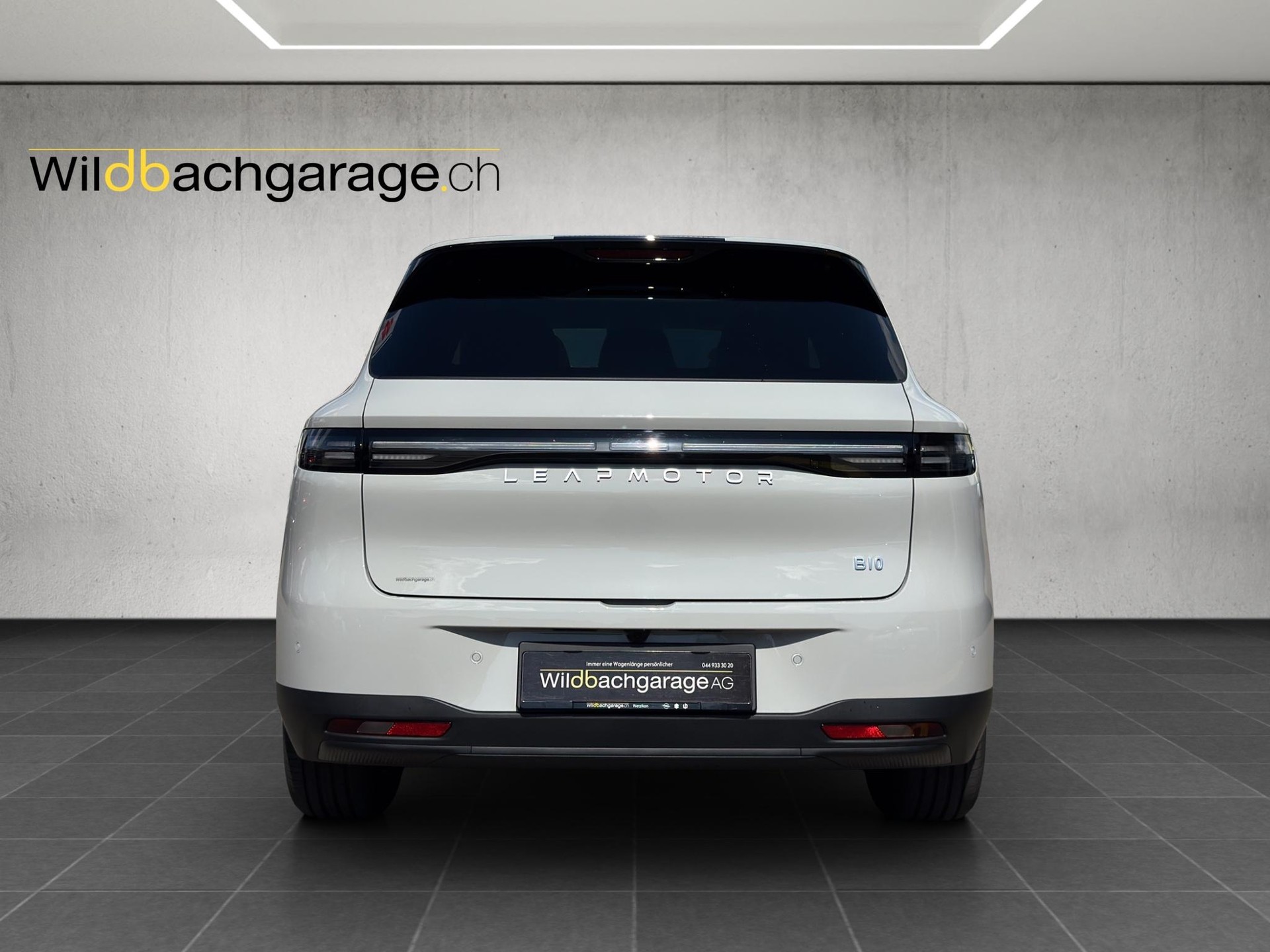 LEAPMOTOR B10 1.5 Hybrid EV-image-3