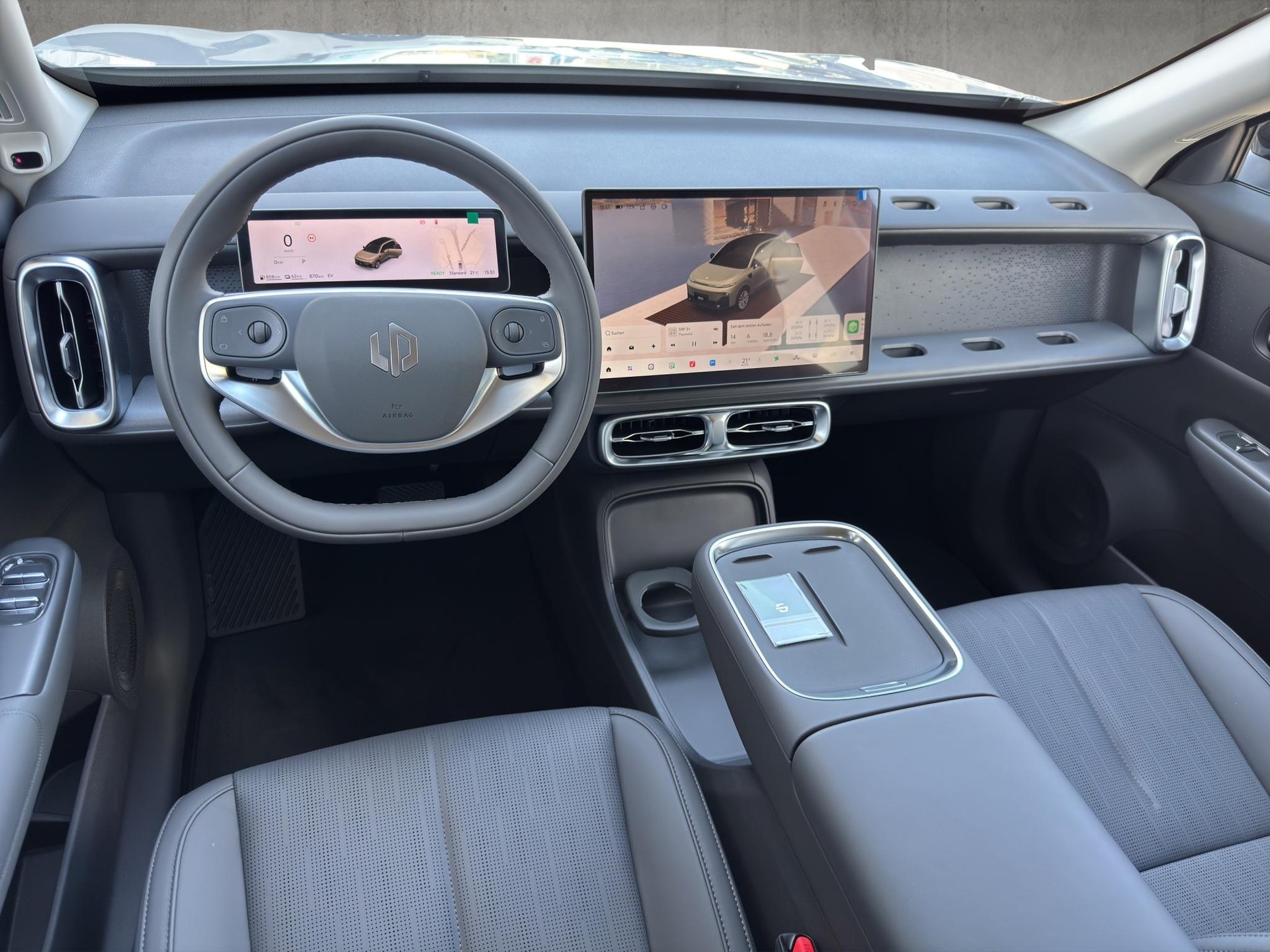 LEAPMOTOR B10 1.5 Hybrid EV-image-14
