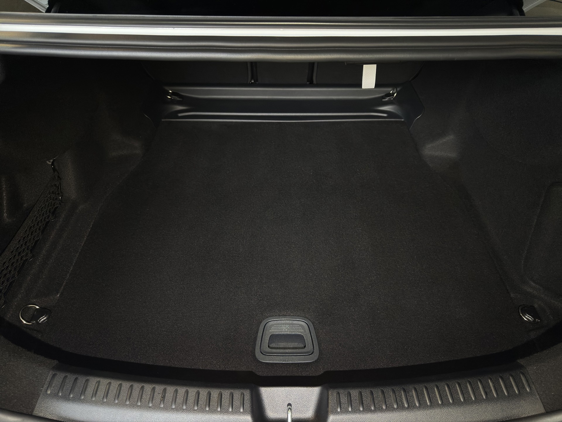 MERCEDES-BENZ E 200 9G-Tronic AMG Line "Night Star-Pano-360°-Luftfederung"-image-25