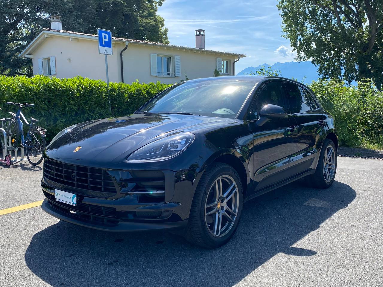 Car photo