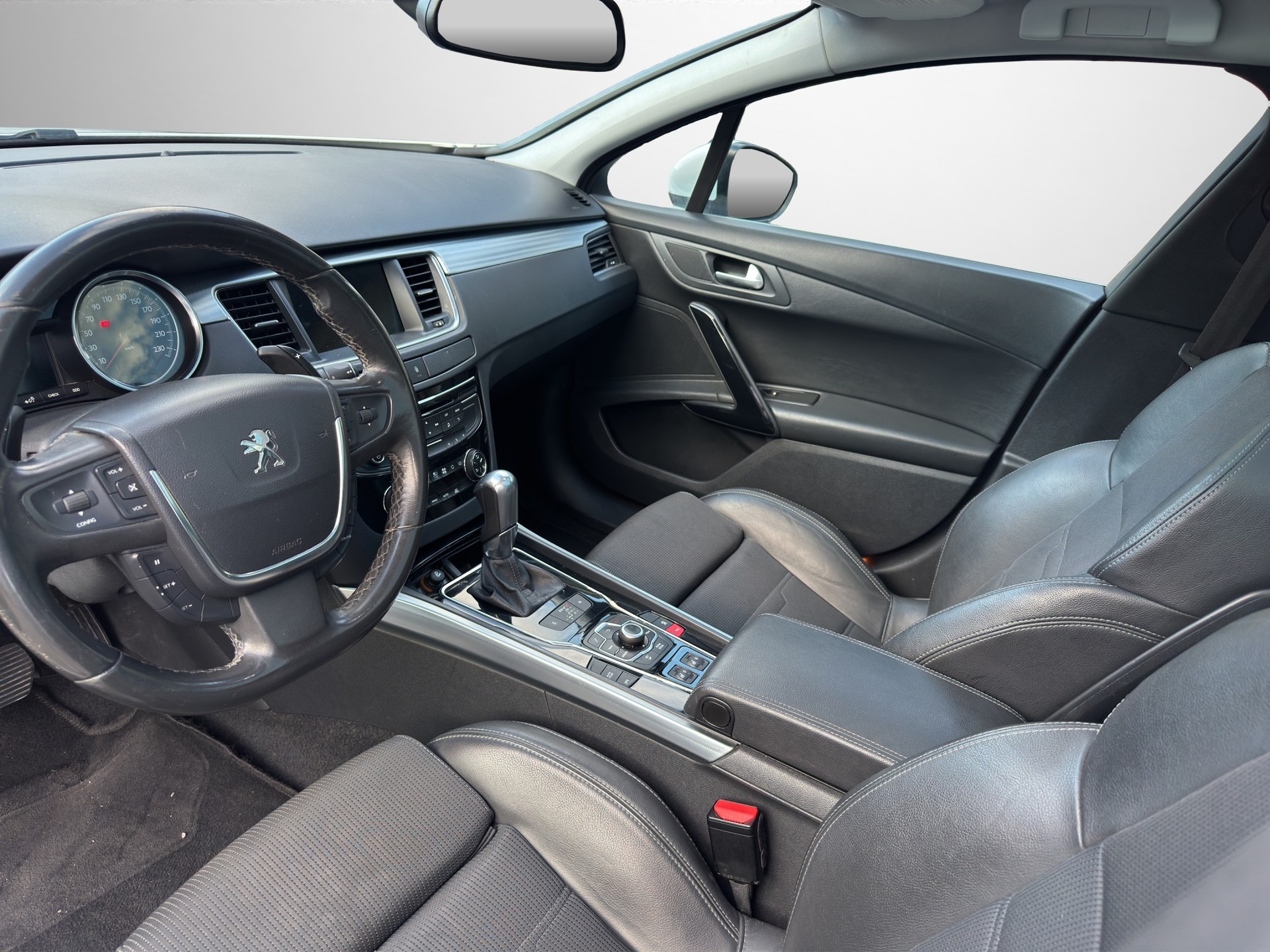 PEUGEOT 508 SW 2.2 HDI GT Automatic-image-8