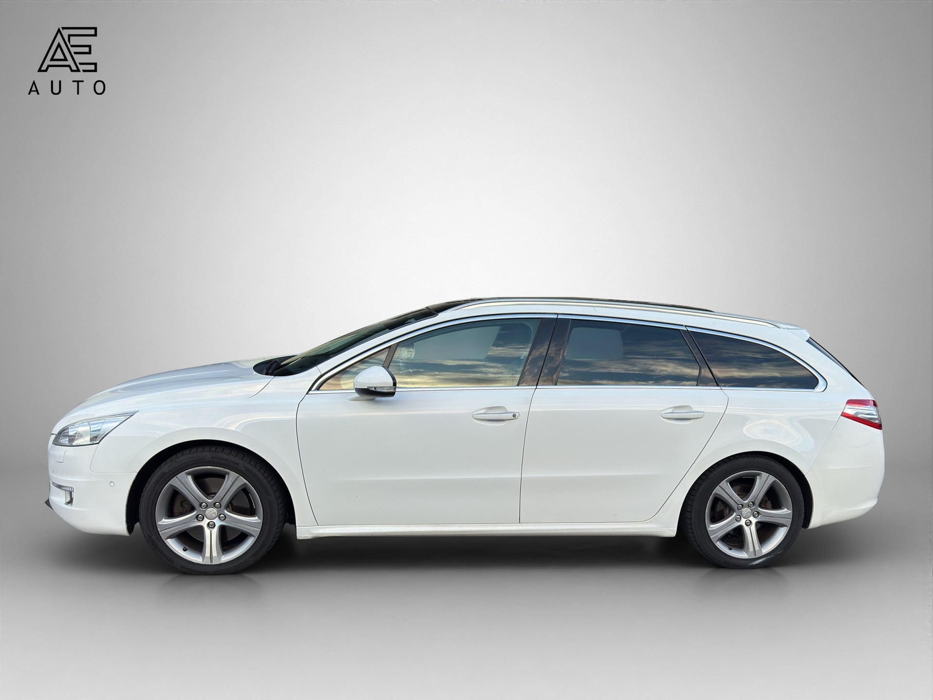 PEUGEOT 508 SW 2.2 HDI GT Automatic-image-3