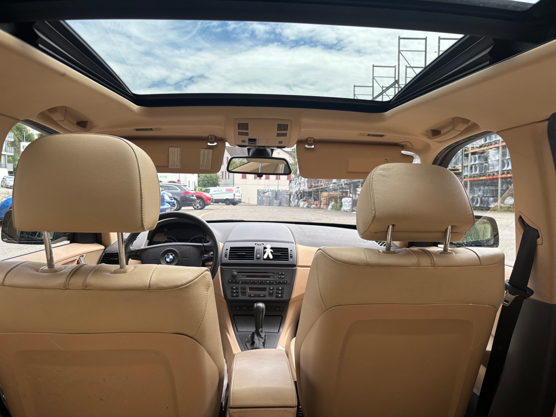 BMW X3 3.0i-image-8