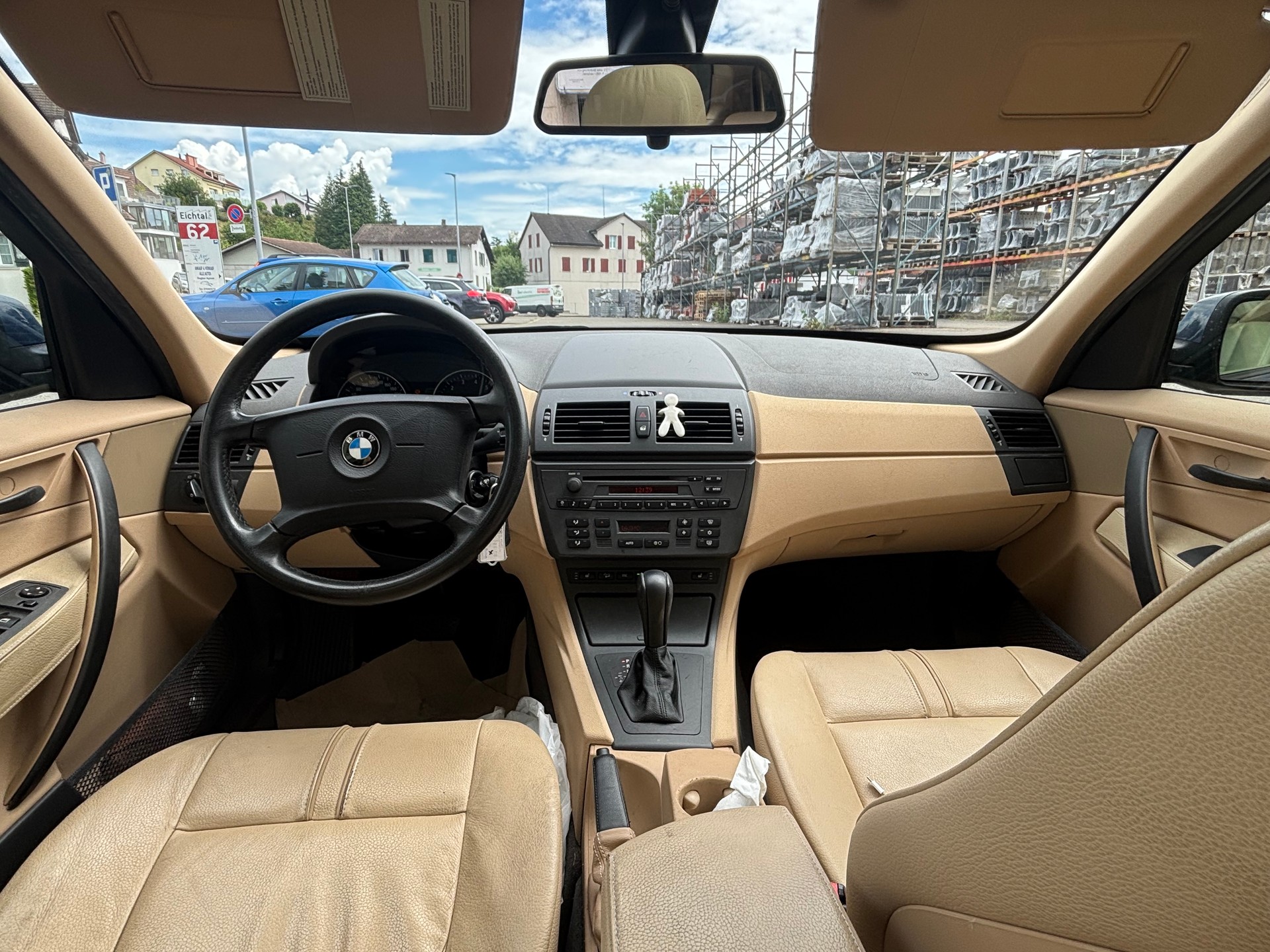 BMW X3 3.0i-image-7